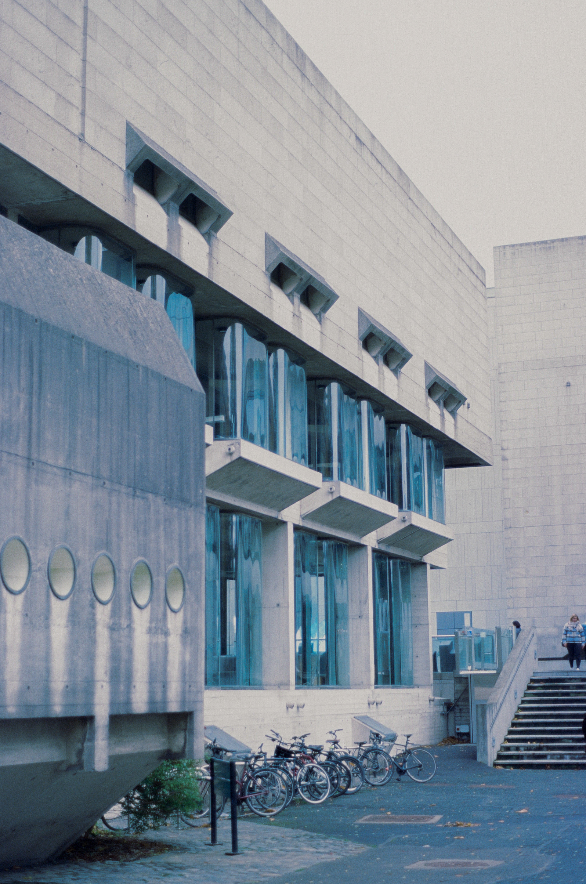 Berkeley Library, Trinity College Dublin; arch. Paul Koralek