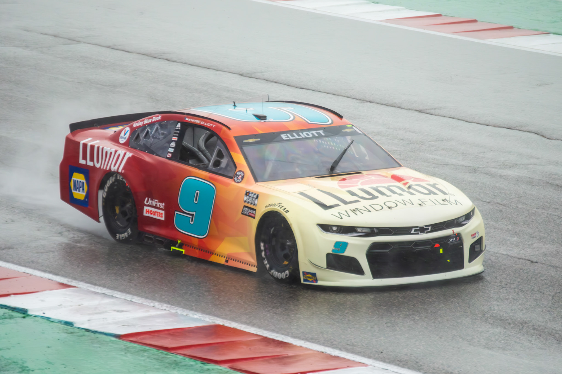 Chase Elliott COTA 2021