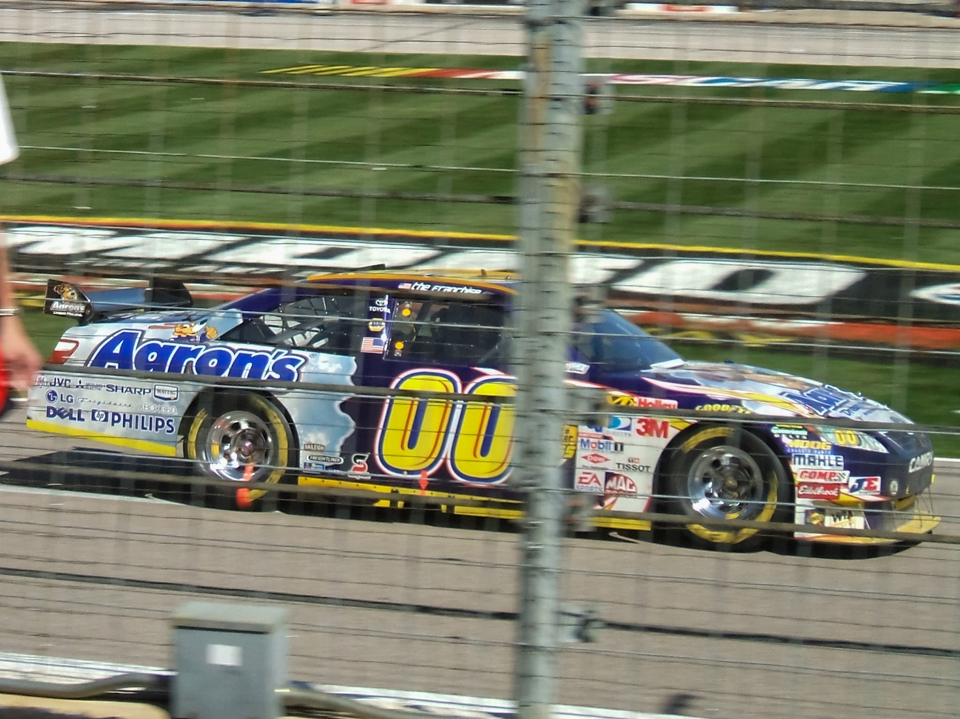 David Reutimann 2009 Samsung 500