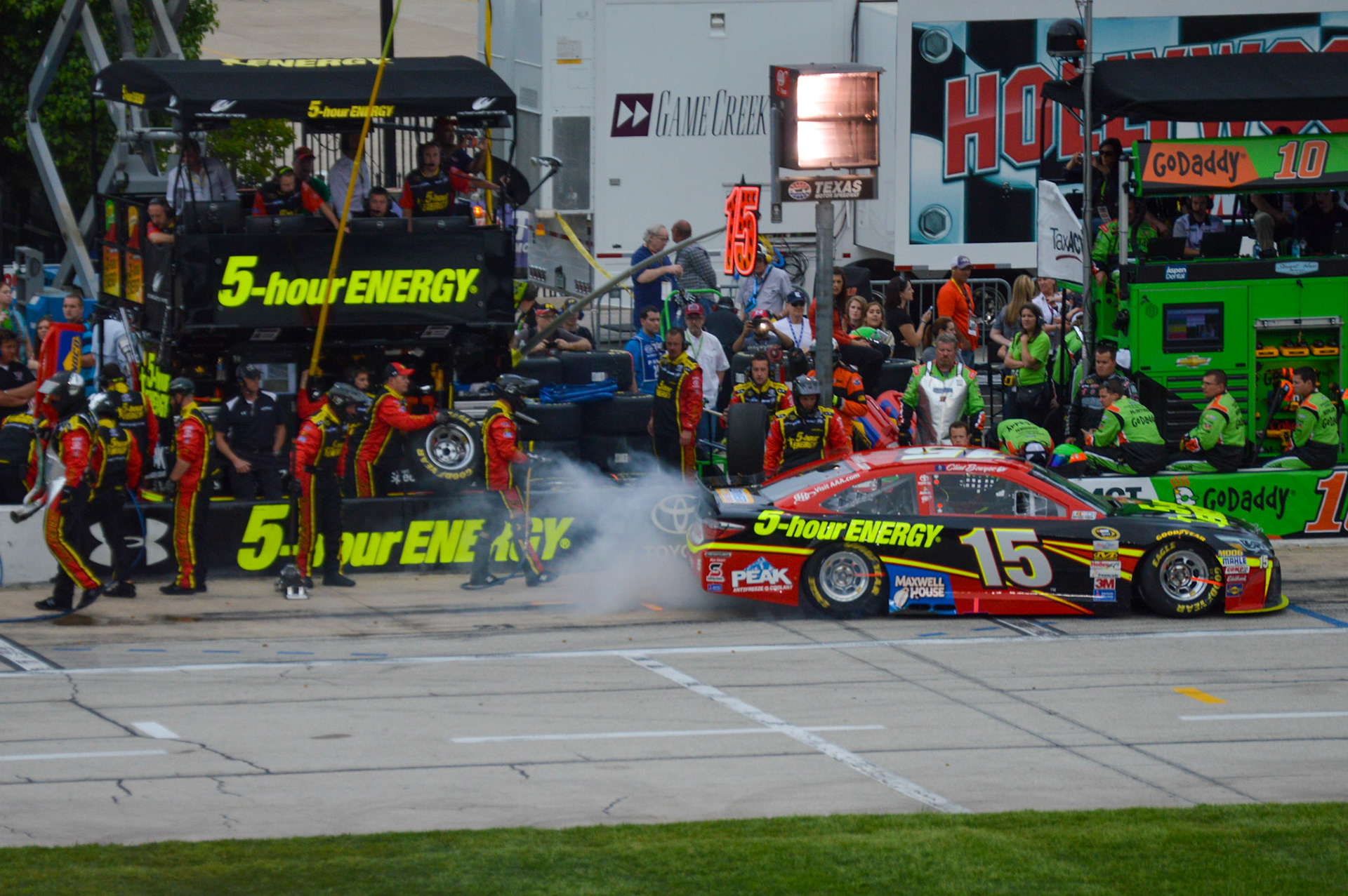 Clint Bowyer Texas 2015
