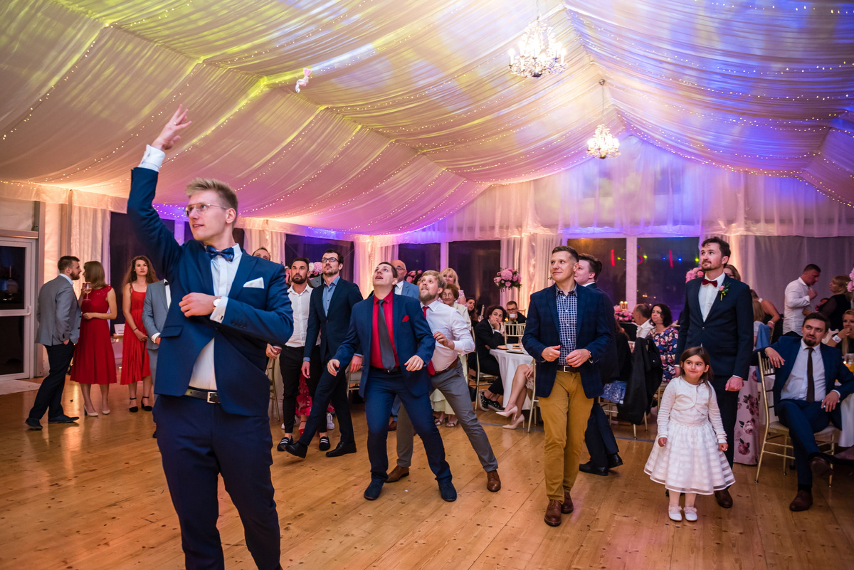 fotograf ślubny rzut muchą