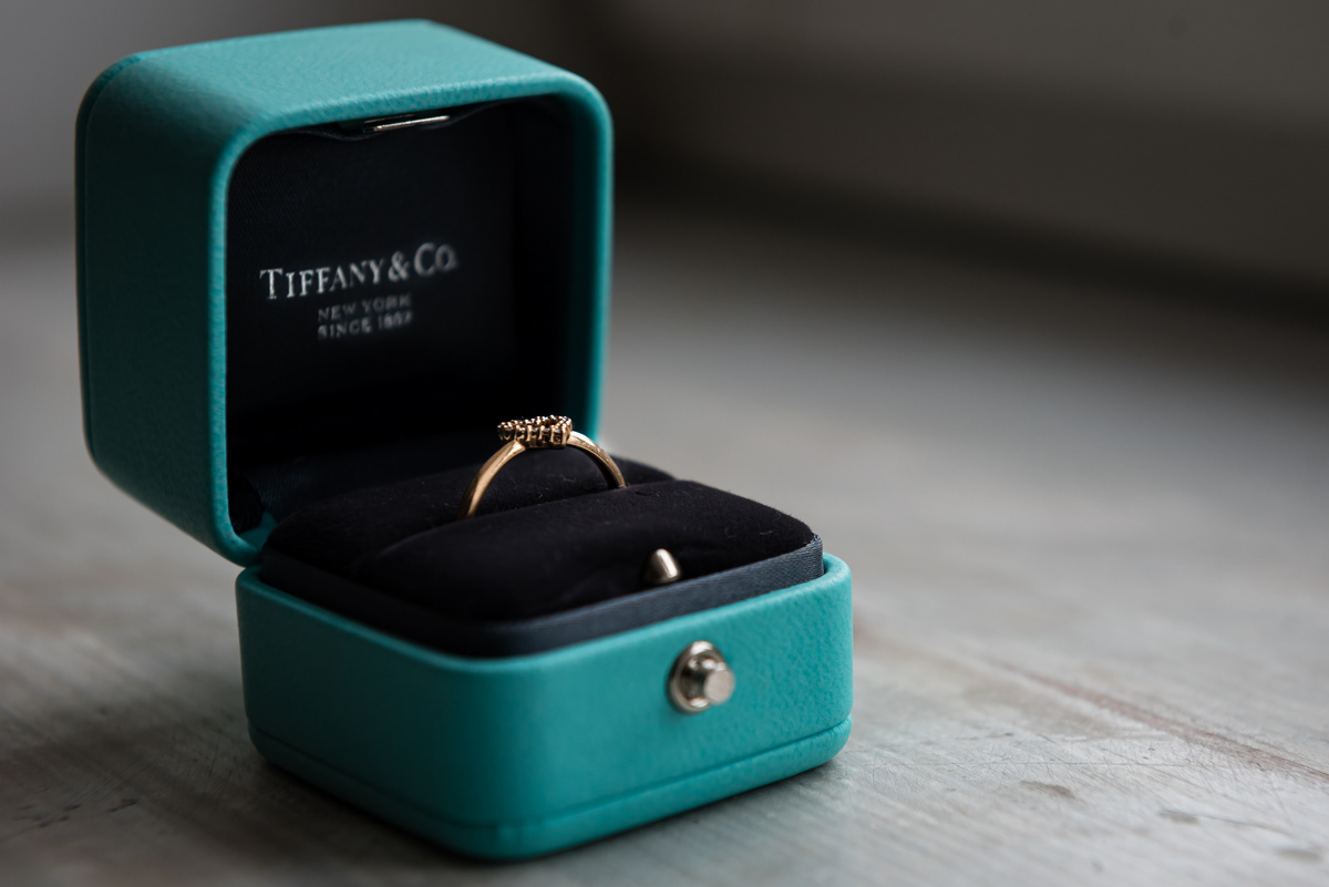 pierścionek zareczynowy Tiffany co