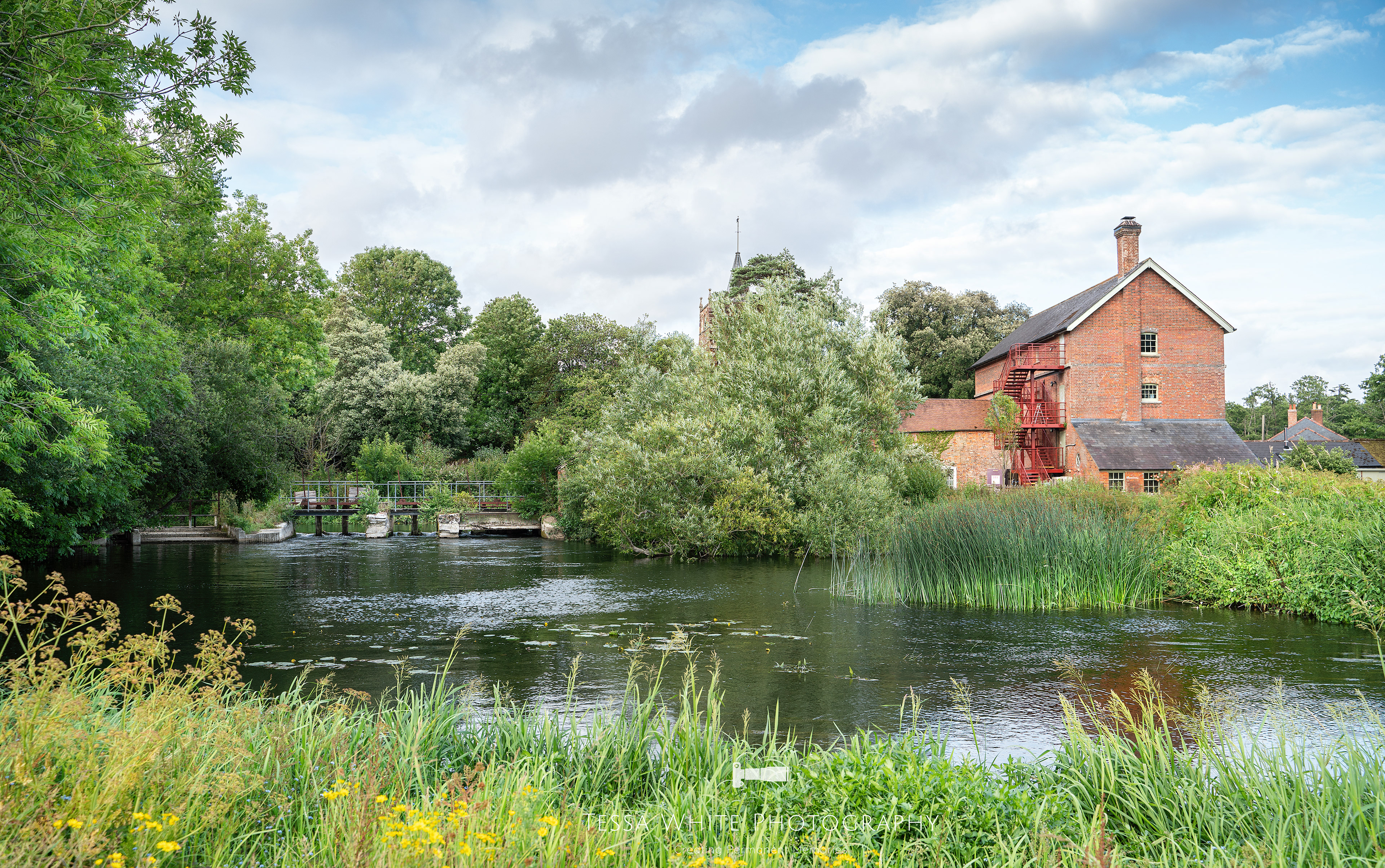 L024     Sopley Mill, Dorset