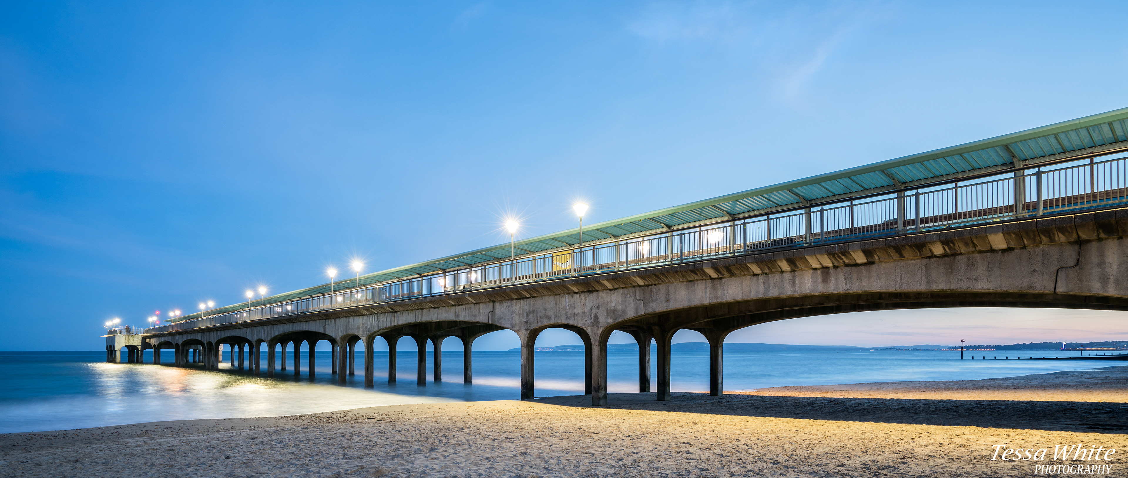 L008                  Boscombe Pier