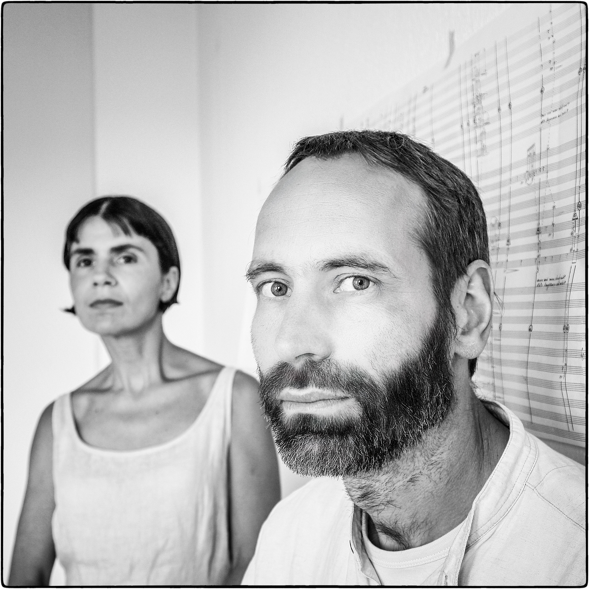 Jörg Bussmann, Bildhauer (rechts), Silvia Fômina, Komponistin (linkes), 2006