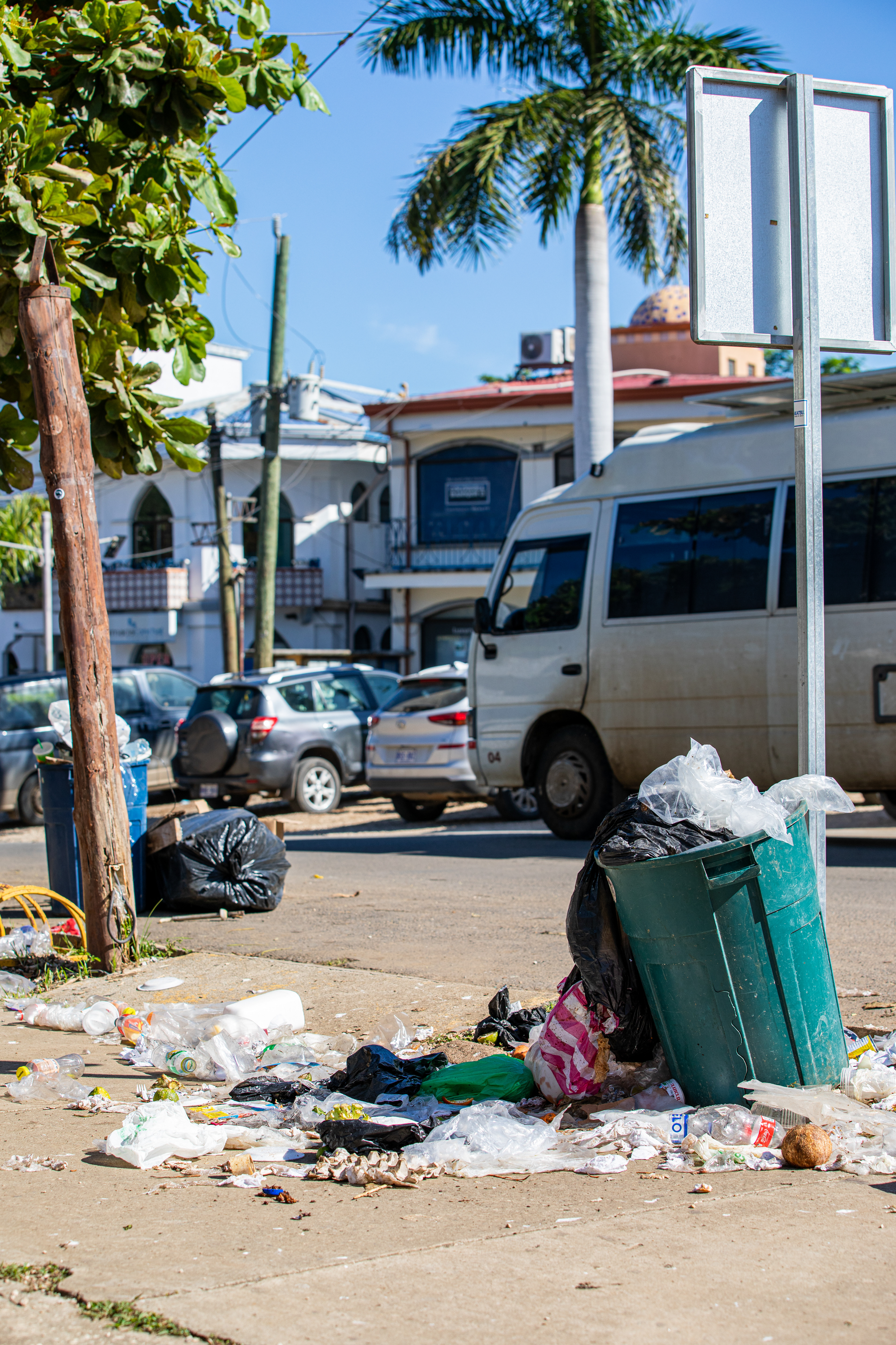 Disturbing trash over flow but to be honest this was the only extreme case I saw in that area.