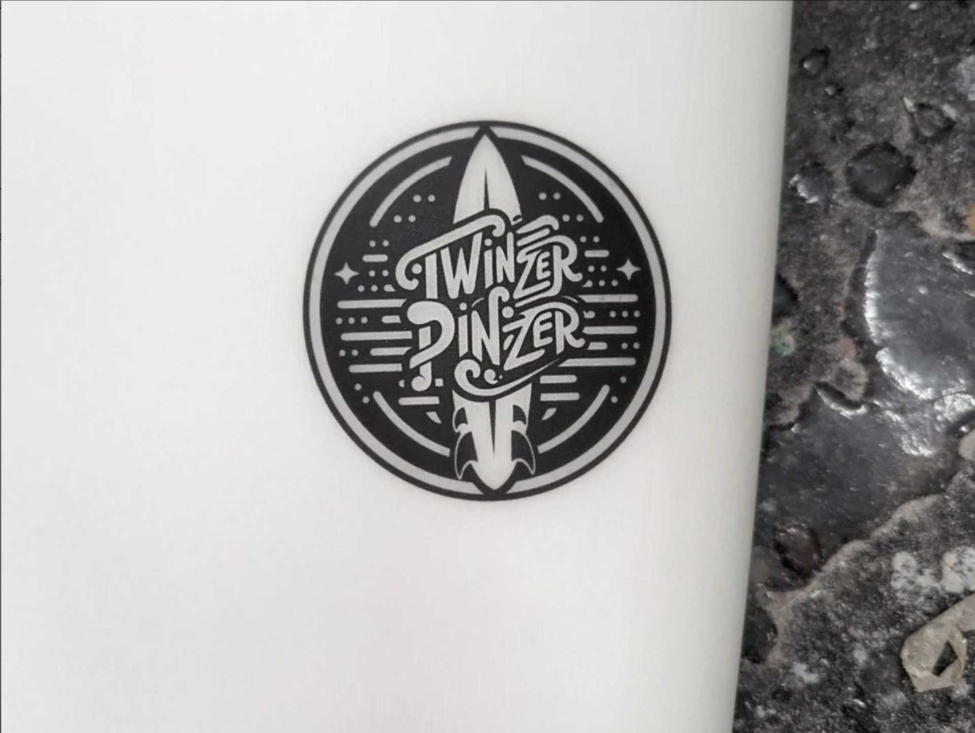 Twinzer Pinzer model logo design close up