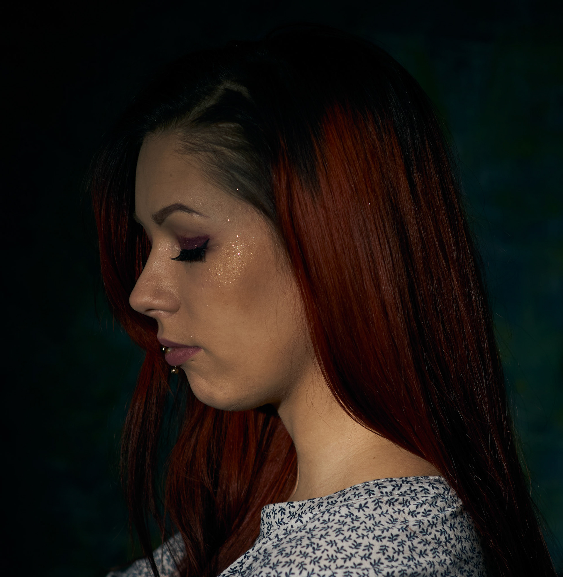 Portret kobiety – artystyczna fotografia portretowa Katowice.