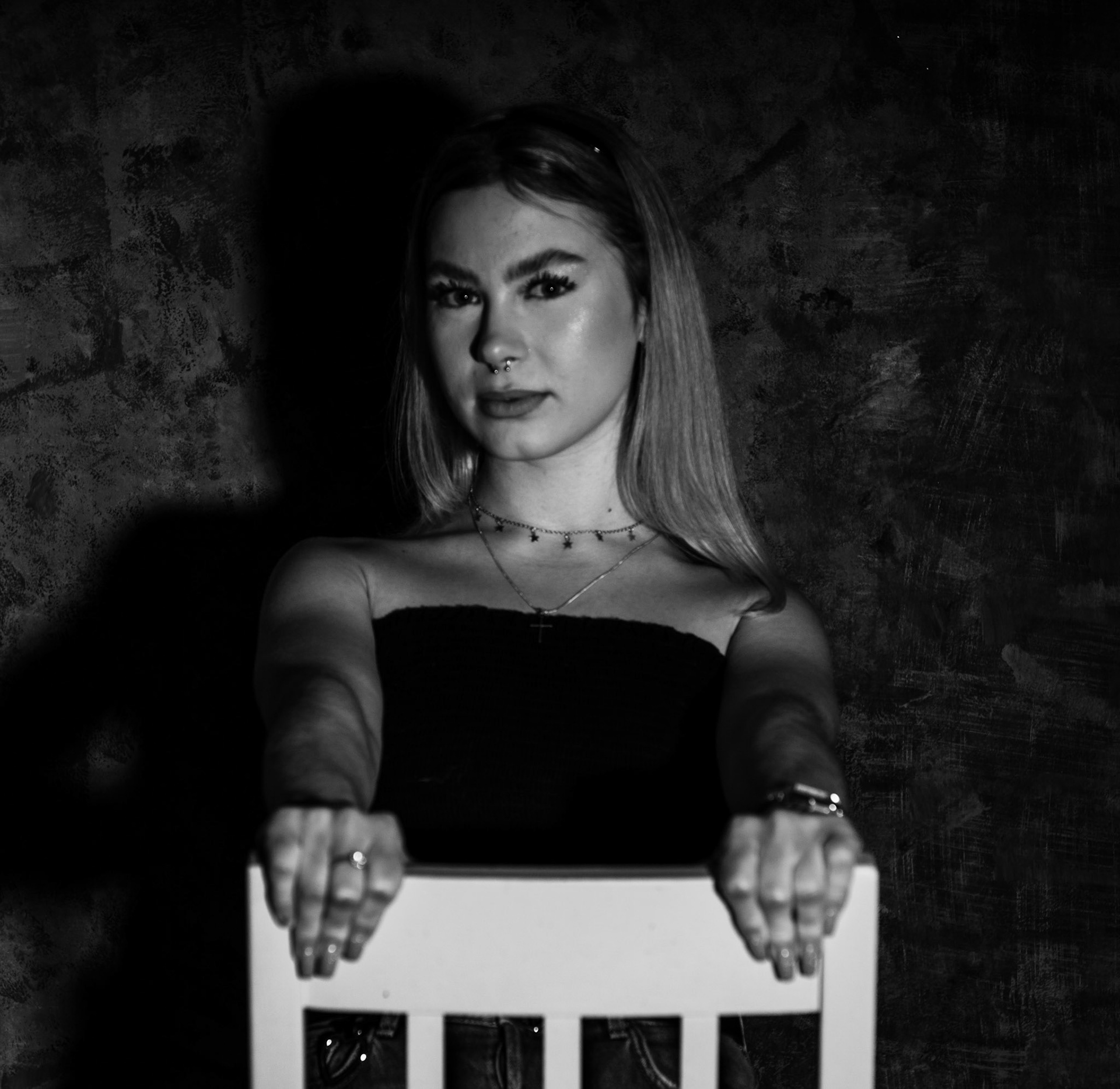 Portret kobiety – artystyczna fotografia portretowa Katowice.