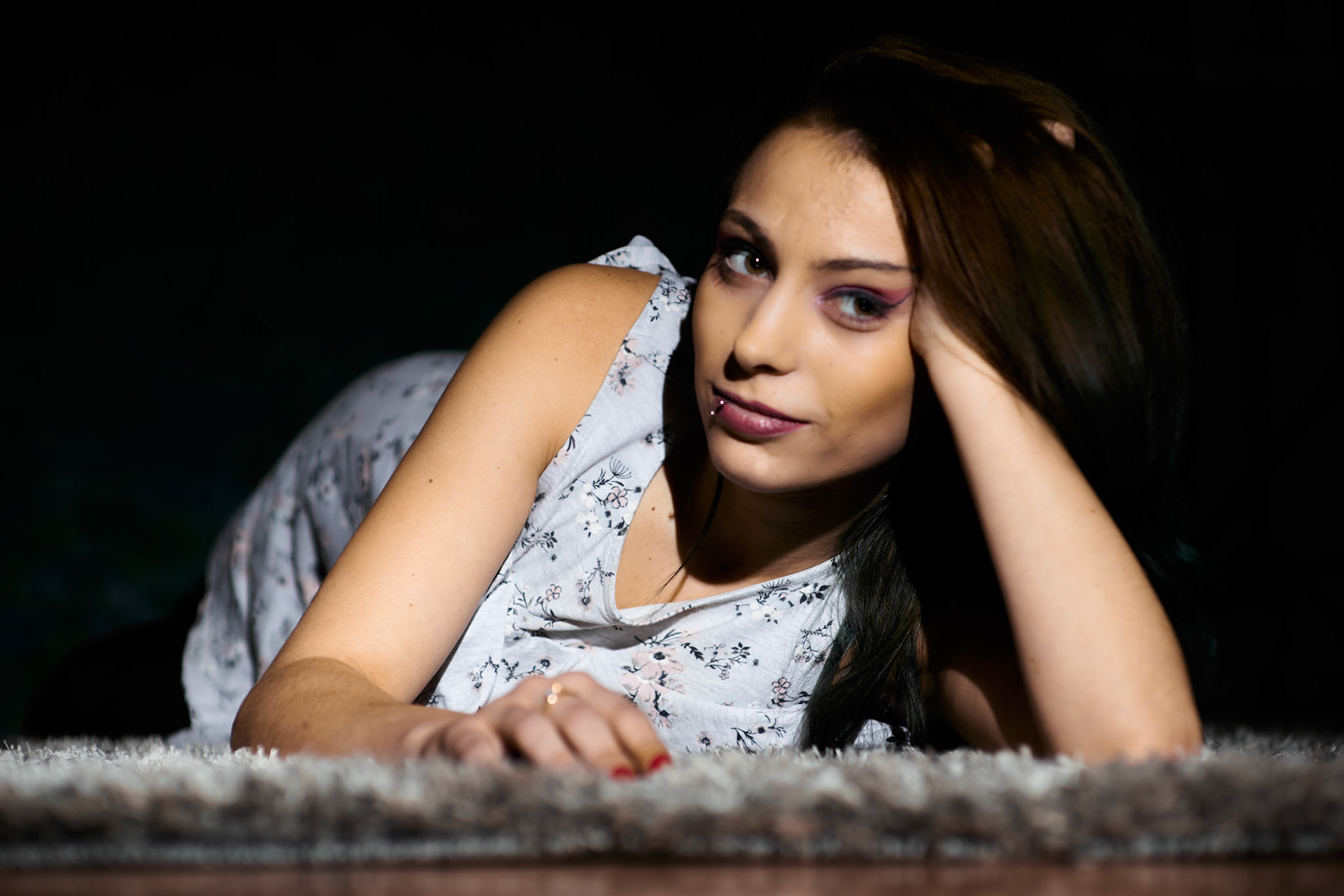 Portret kobiety – artystyczna fotografia portretowa Katowice.