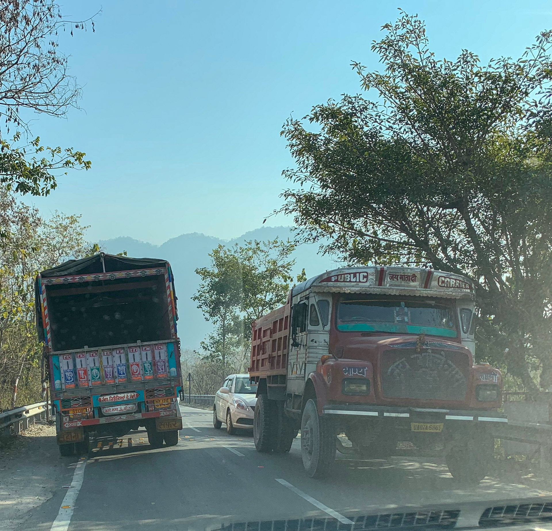 Onderweg van Dehradun naar Rishikesh