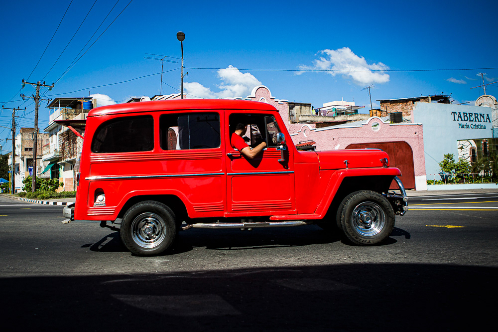 Picture of a car in sANTIAGO DE CUBA, cuba. 2015 © Pedro Rodrigues