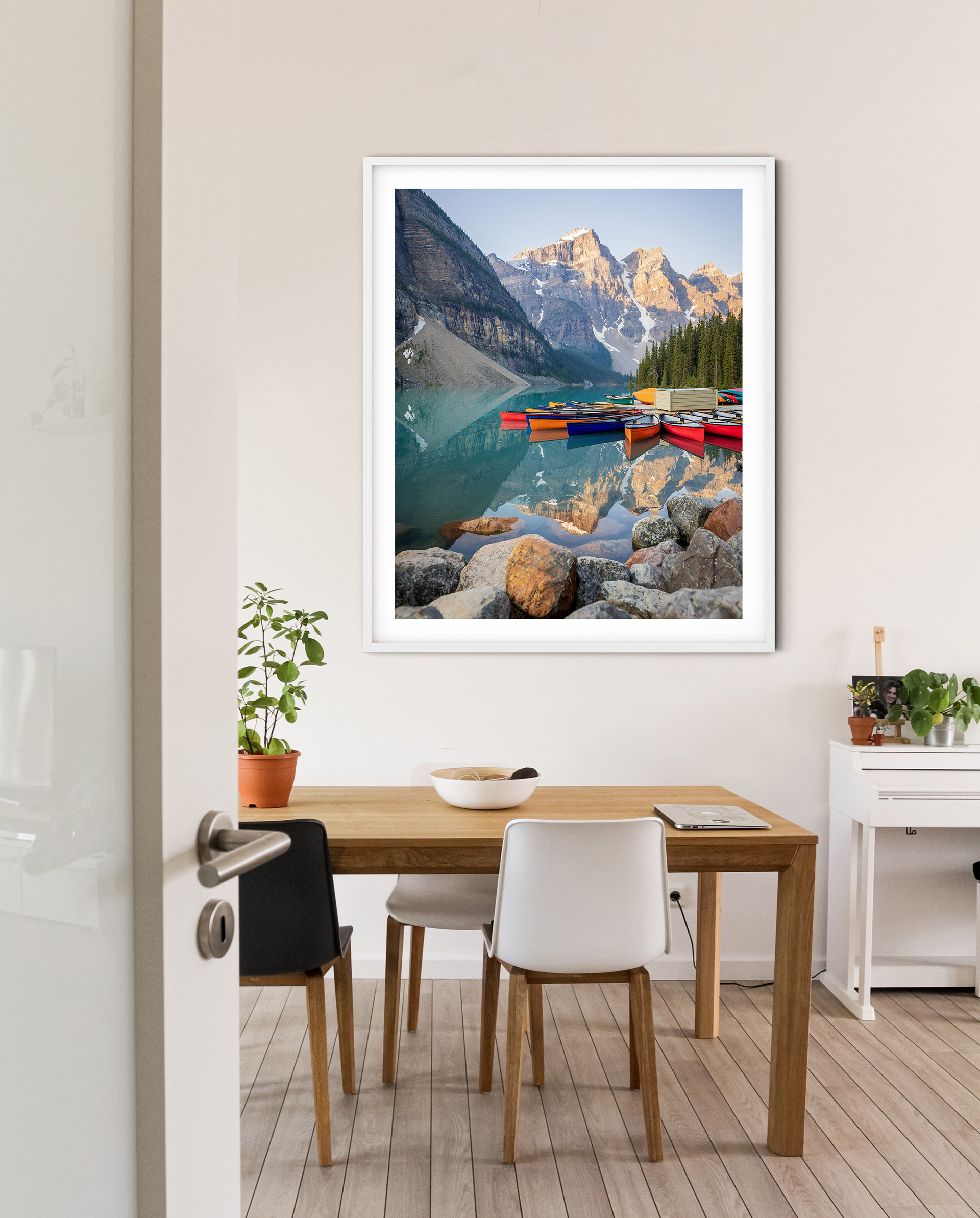 Boats at Moraine Lake 