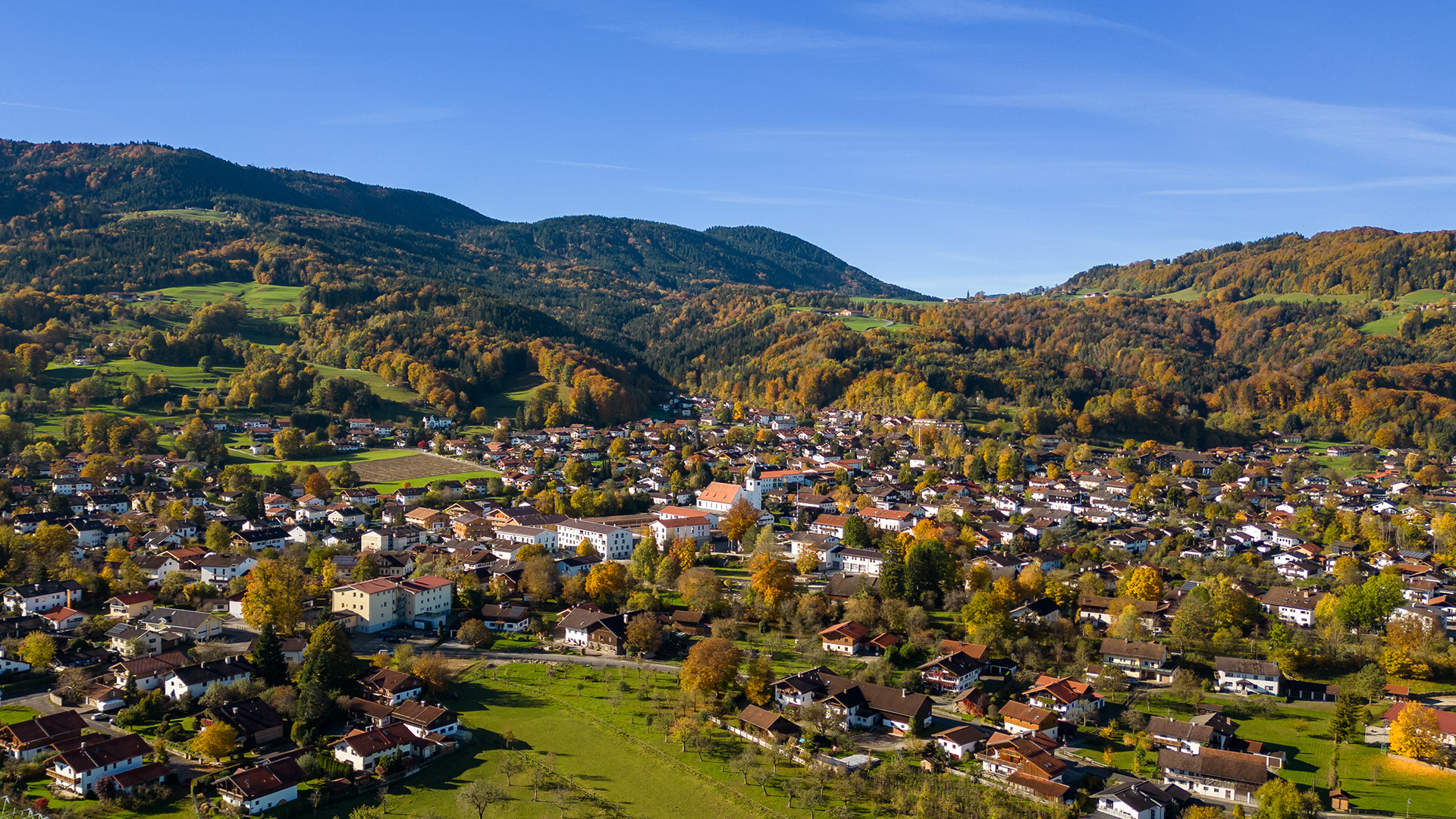 Die Ortsmitte von Bad Feilnbach | Herbst 2023