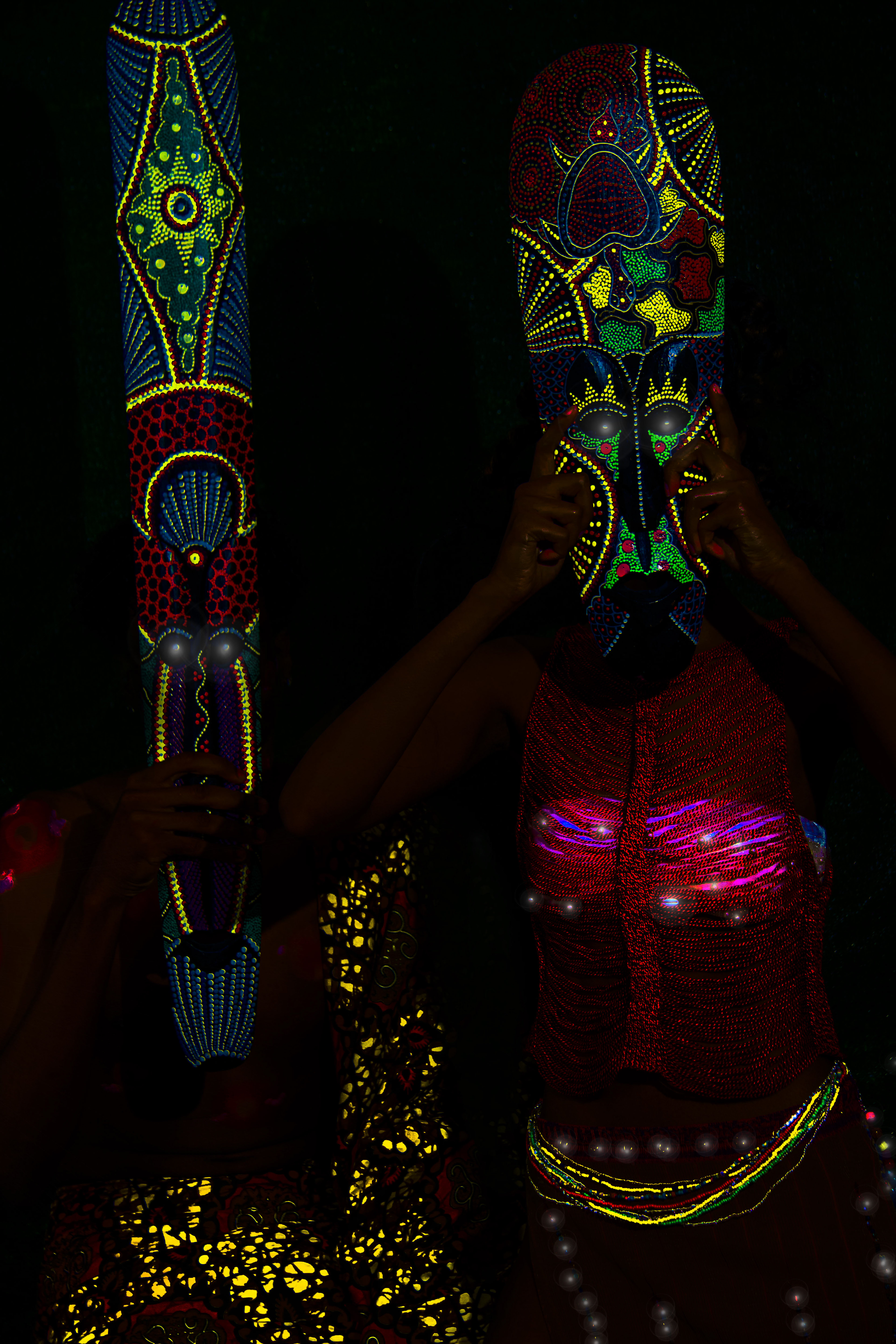 Msshakara X Katwamba Mutale Title: Chineke Chi is a pre-colonial southeastern Nigerian spirituality ‘Eke’ is a physical manifestation of female energy in the physical realm. Chi is an abstraction of pure consciousness, his female counterpart is the source of creation or creator, and is the creation itself. The root word is ‘Ke’ which means create. The ‘E’ in ‘Eke’ implies something that has been done as there is no actual word for creating in Igbo. When Chi and Eke come together they make you, your essence and your physical existence (manifestation) Chi and eke are two parts of a whole in Igbo thought, Chineke. One can’t outlive the other. Chi will always need to Eke to create. One way to express your chi is to become Onyekeke (Onye means destiny). To manifest, become the architect of your life/destiny like’ Onyekeke’. Onyeke Chiyeke the idiomatic expression means; God creates beings in his/her image who have the power to create their destiny. what are you good at? The creator of the crown of life is chineke the essential secret to happiness is to be a creative person. Igbo believe if you understand chineke you have insight into all things, to learn everything around you should know and learn about yourself. Beyond our relationship with Chi, the connection between humans and Eke is what makes the Igbo worldview unique. The term God is love, greater is God in you than God is in the world. to me, this is an analogy to unconditional love and within yourself, partnership, alignment and security. ‘’Iwu nke idi na otu’’ means the law of unity. Digital photography, motion graphics, 2021
