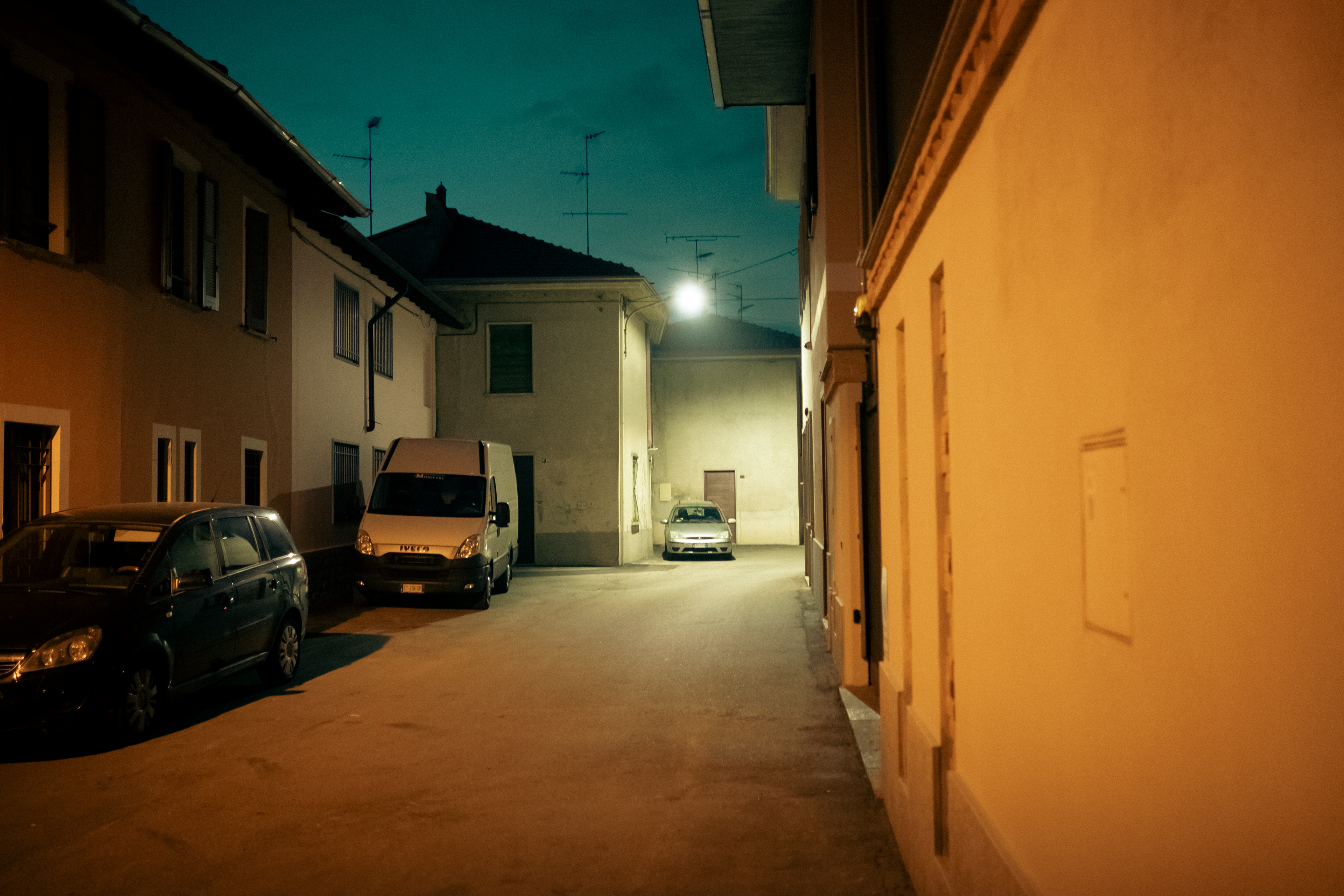 tutti dentro casa, forse sempre le stesse persone
