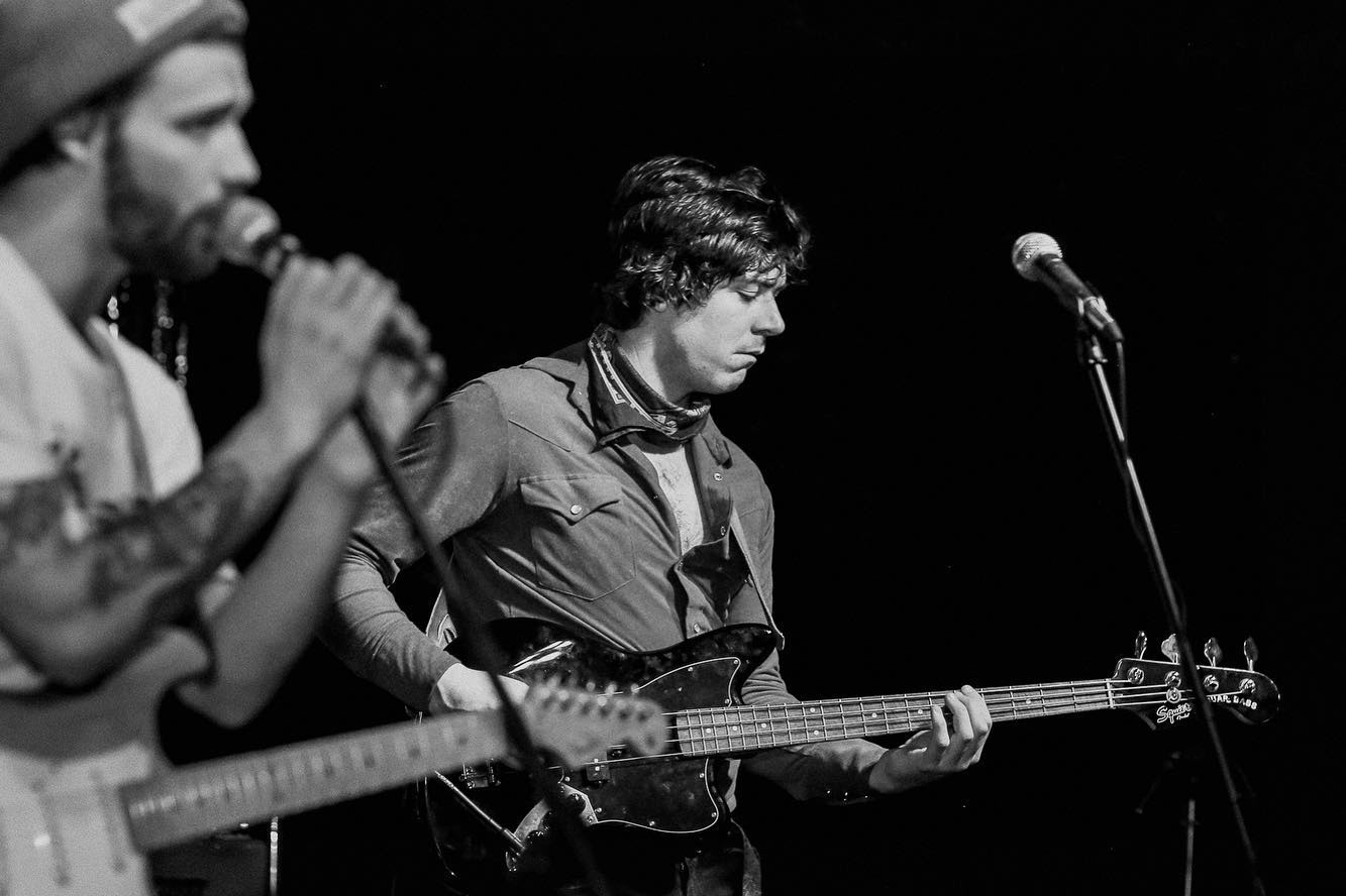 Delta Days – This Ain't Hollywood