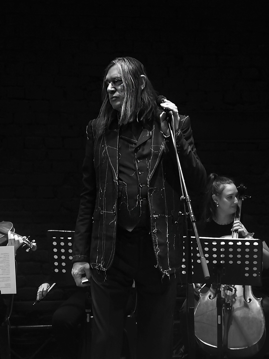 Blixa Bargeld