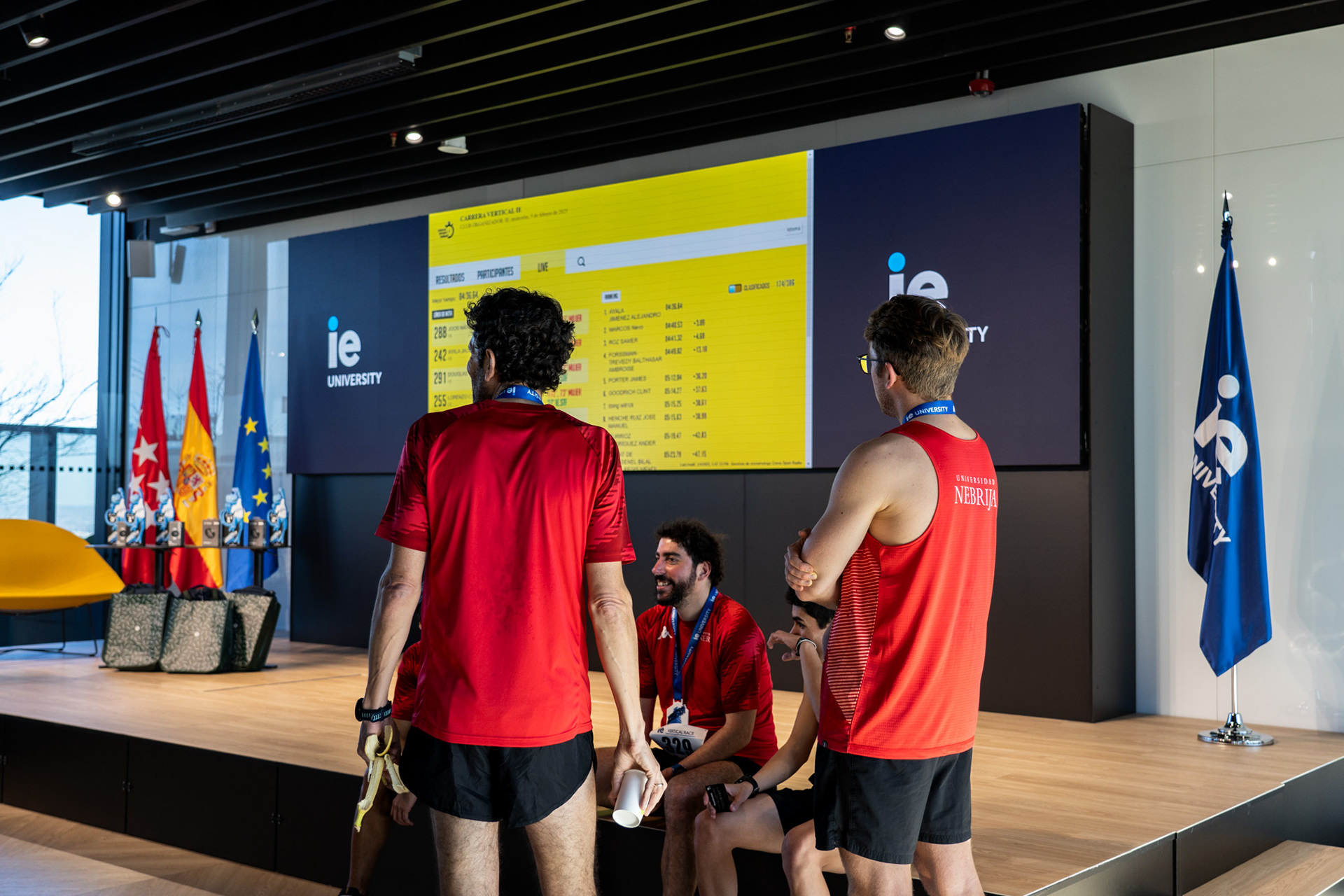 IE Vertical Race