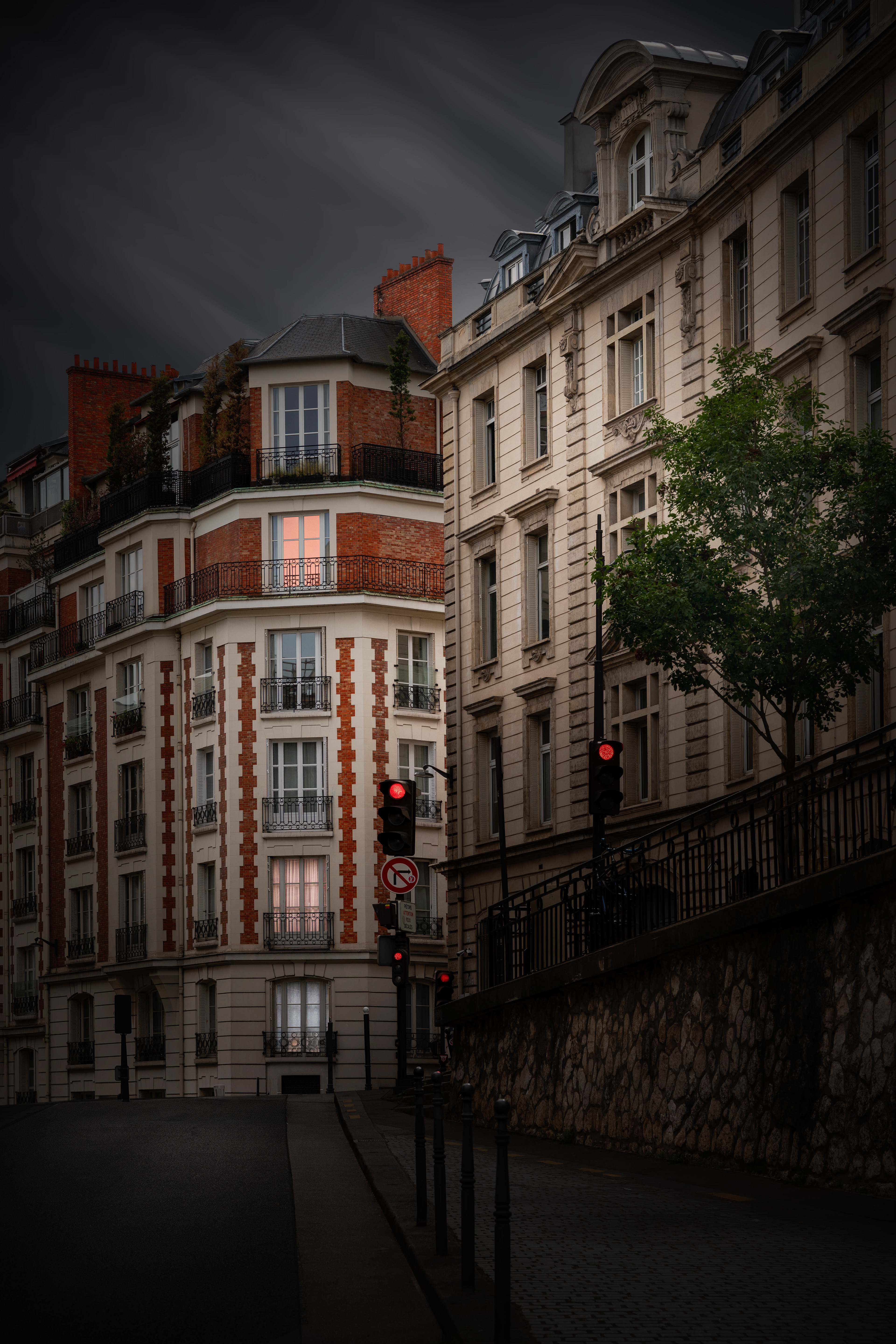 Red Light Echoes