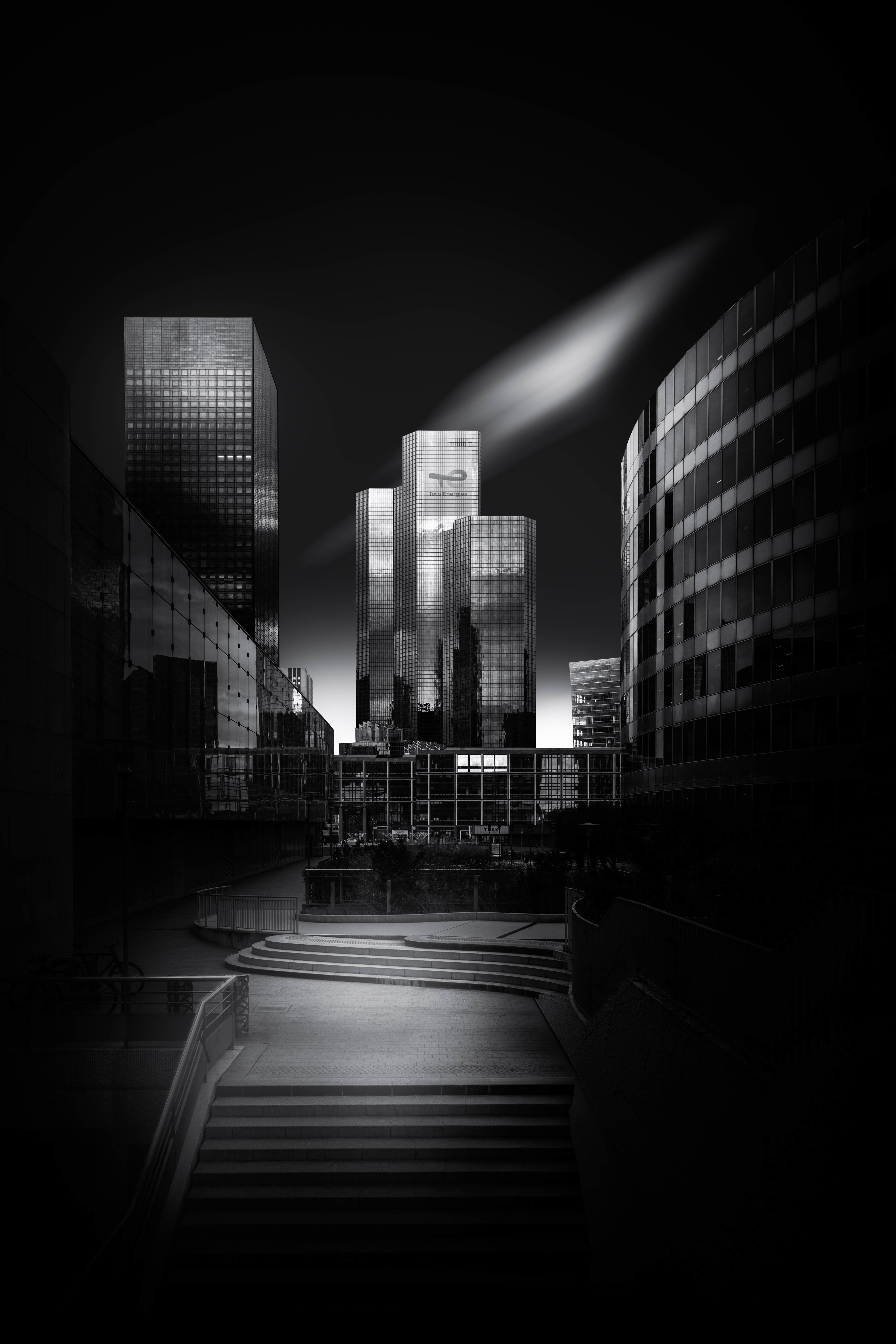 La Défense - Night Perspective