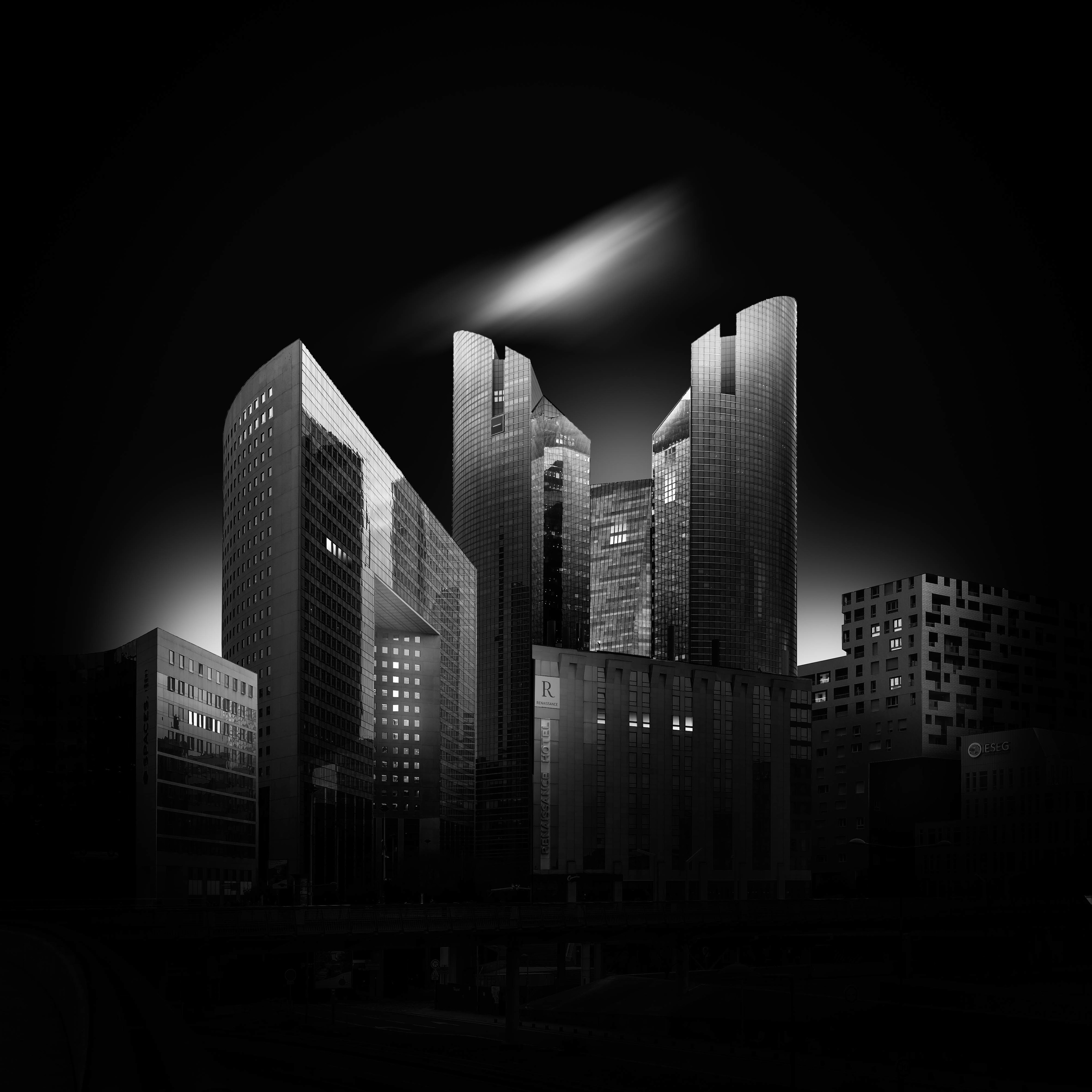 La Défense-City Lights