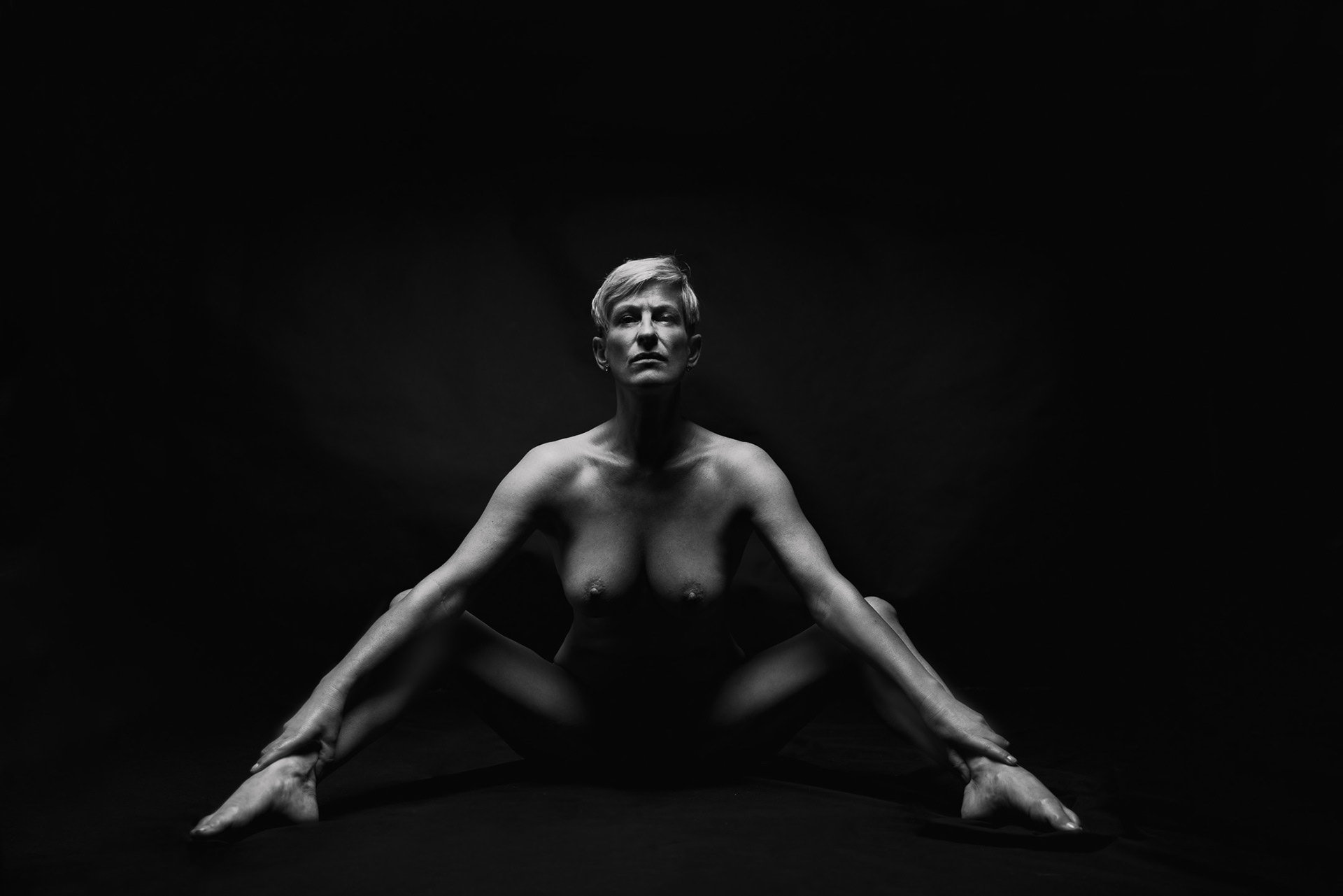 Instagram: @sue_fux_black_white