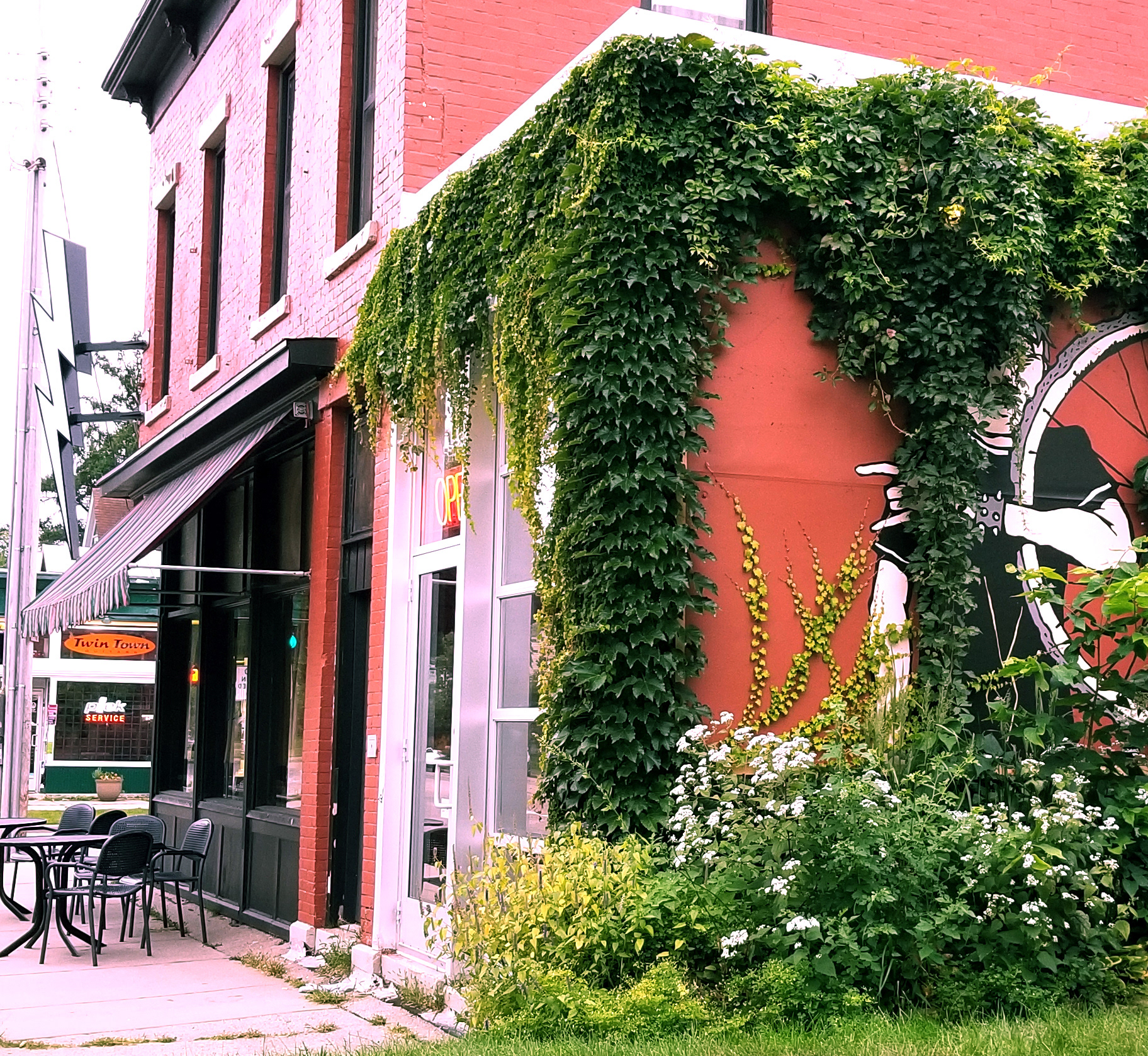 Five Watt coffee shop in Uptown Minneapolis. (2019)
