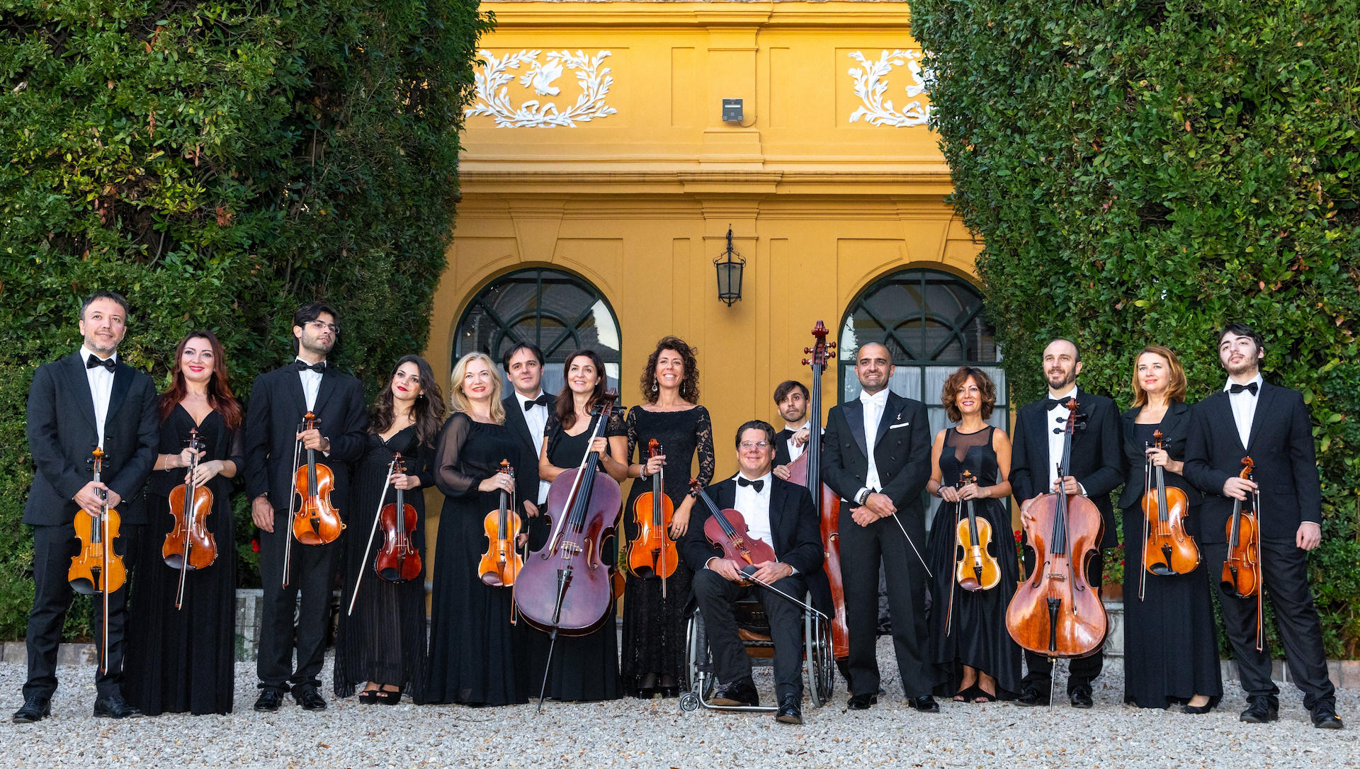con “RomÆnsemble”