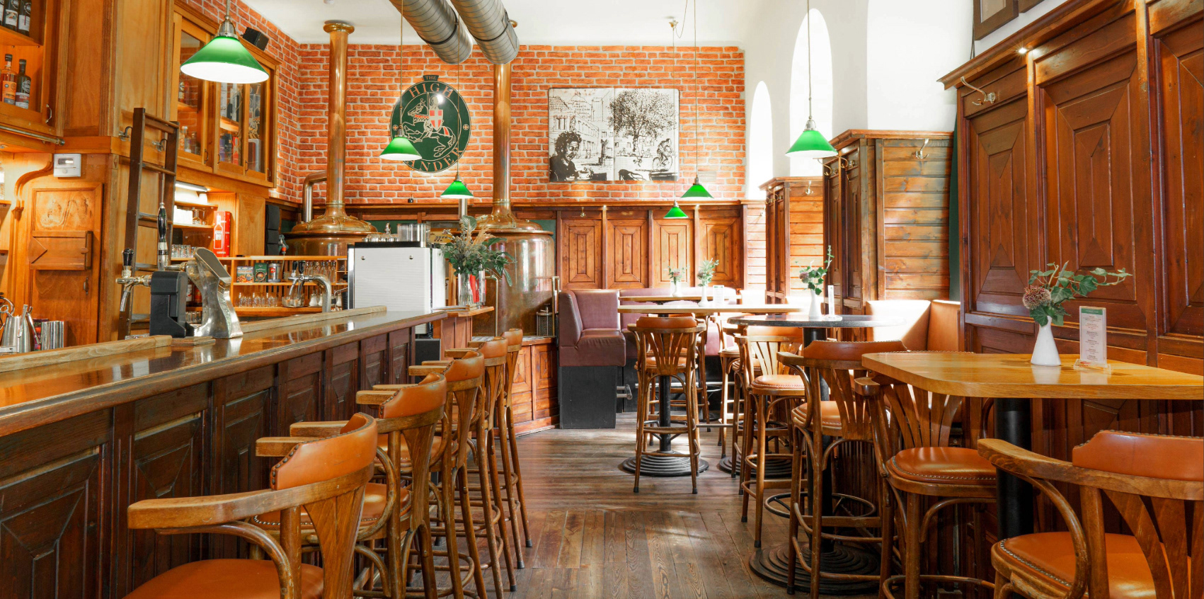 Visual content photo of a local café in Vienna for social media marketing