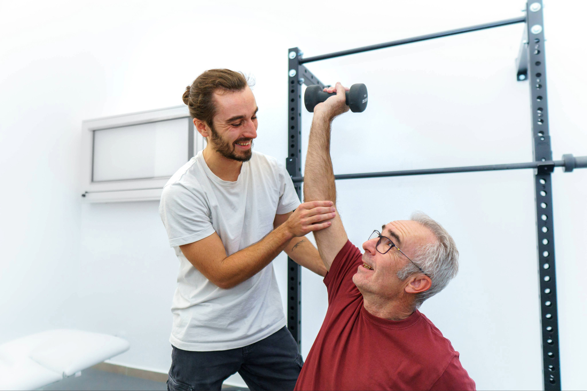 Personal branding photo of a physiotherapist in Vienna (Businessportrait einer Physiotherapeutin/eines Physiotherapeuten in Wien)