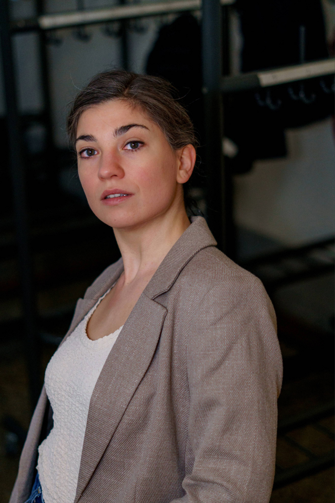 Candid portrait of an artist in Vienna (Authentisches Künstlerportrait in Wien)