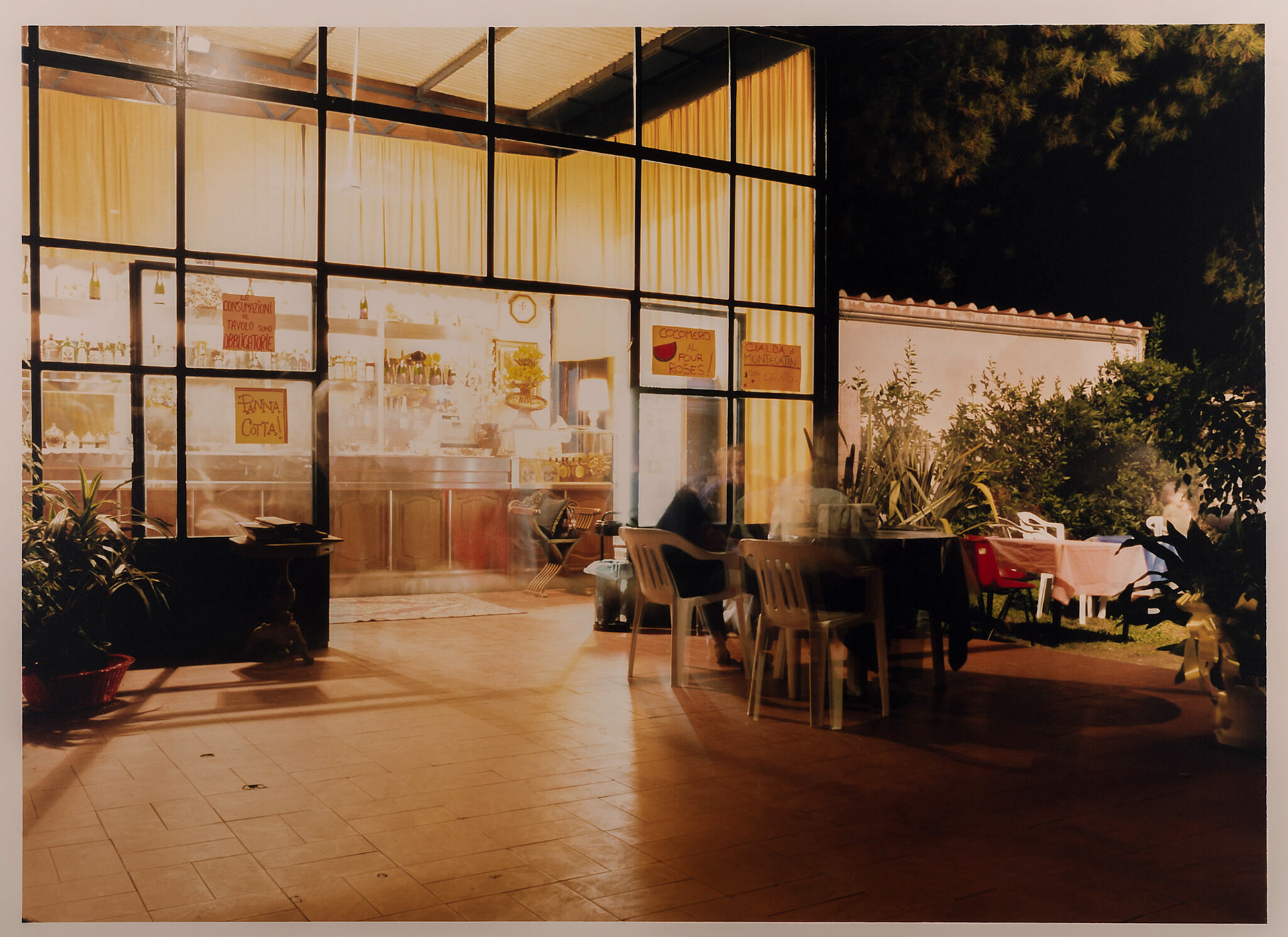 Fotografo artista. Progetto Ritrovi Notturni