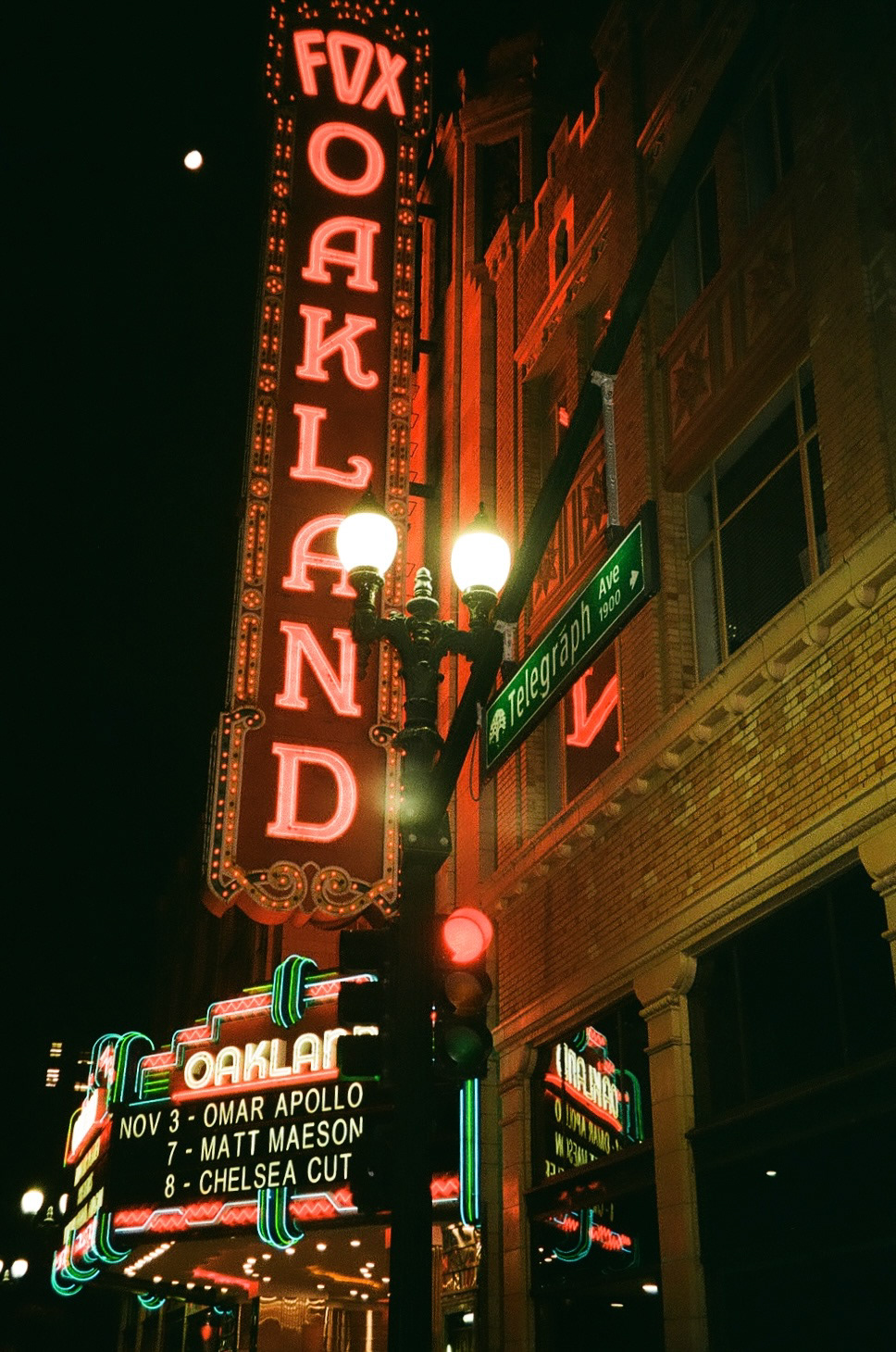 Fox Oakland, 35mm film, 2022