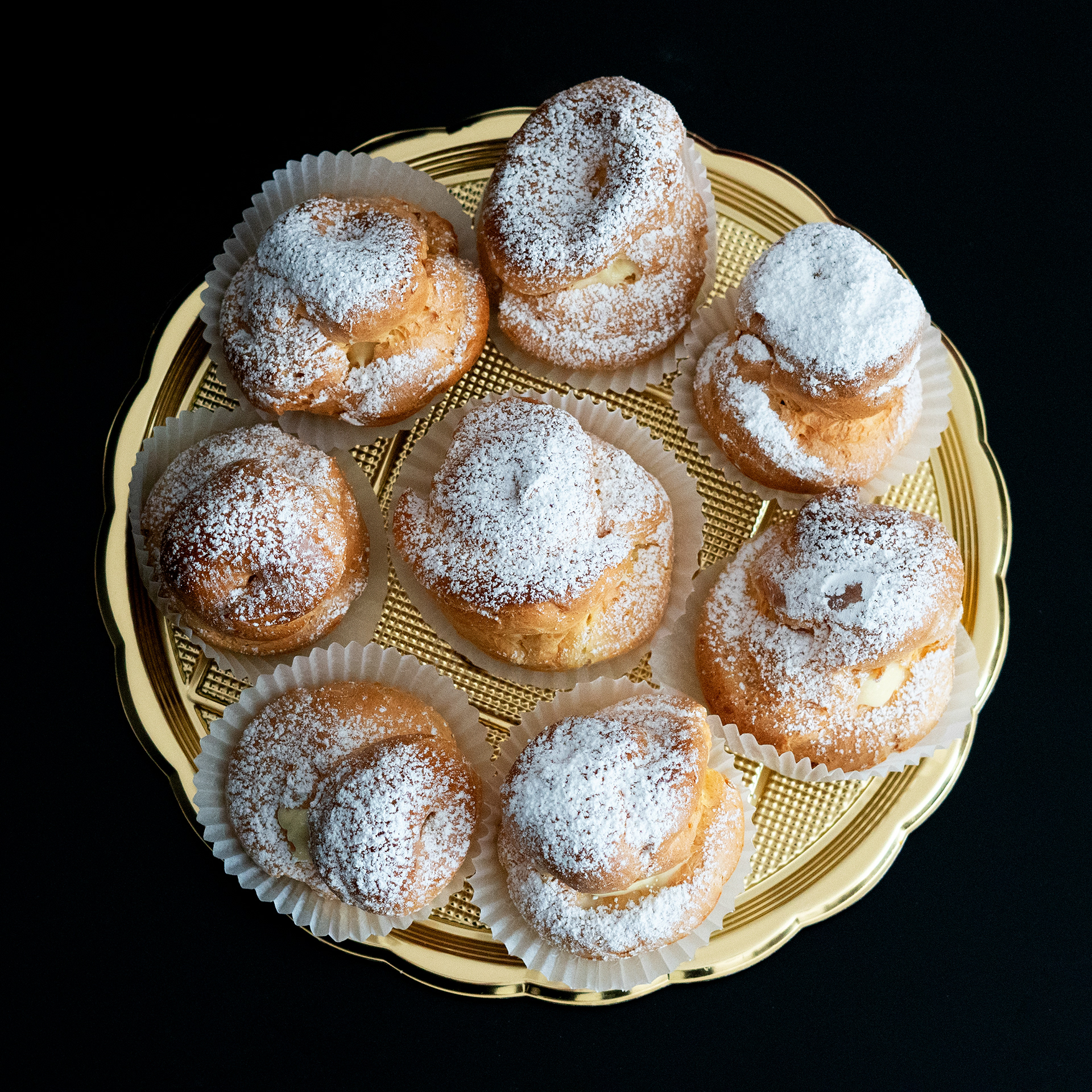 LARGE ECLAIRS