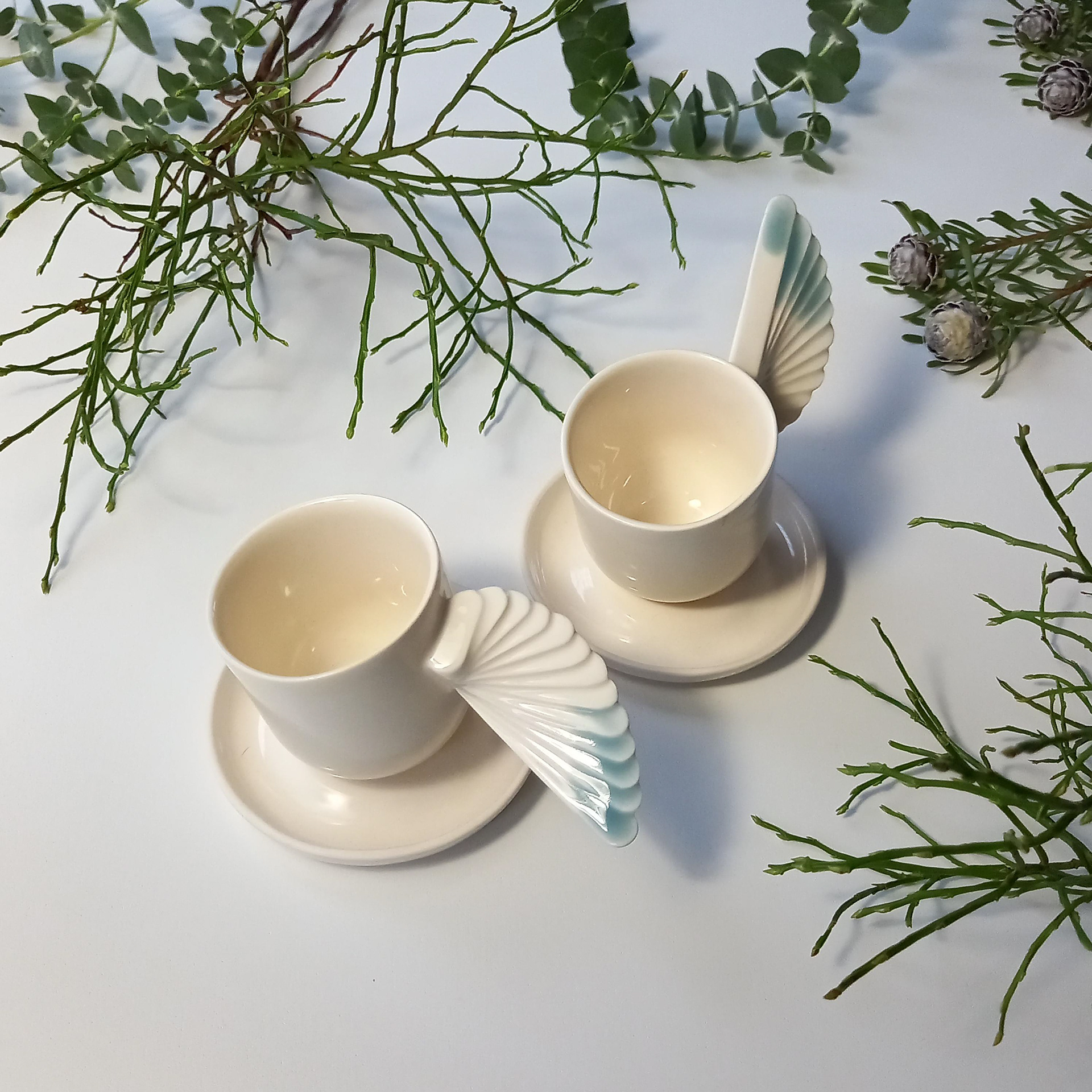 Крилати чаши / Winged cups; Фотография: tochka & tochka