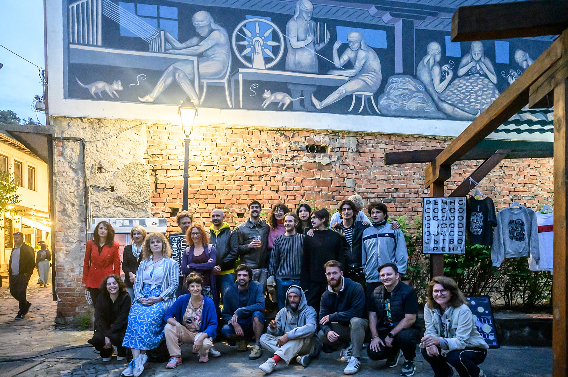 Стенописът „Метаморфоза“ на Кром Багелски в Шести участък – най-старият квартал на Габрово