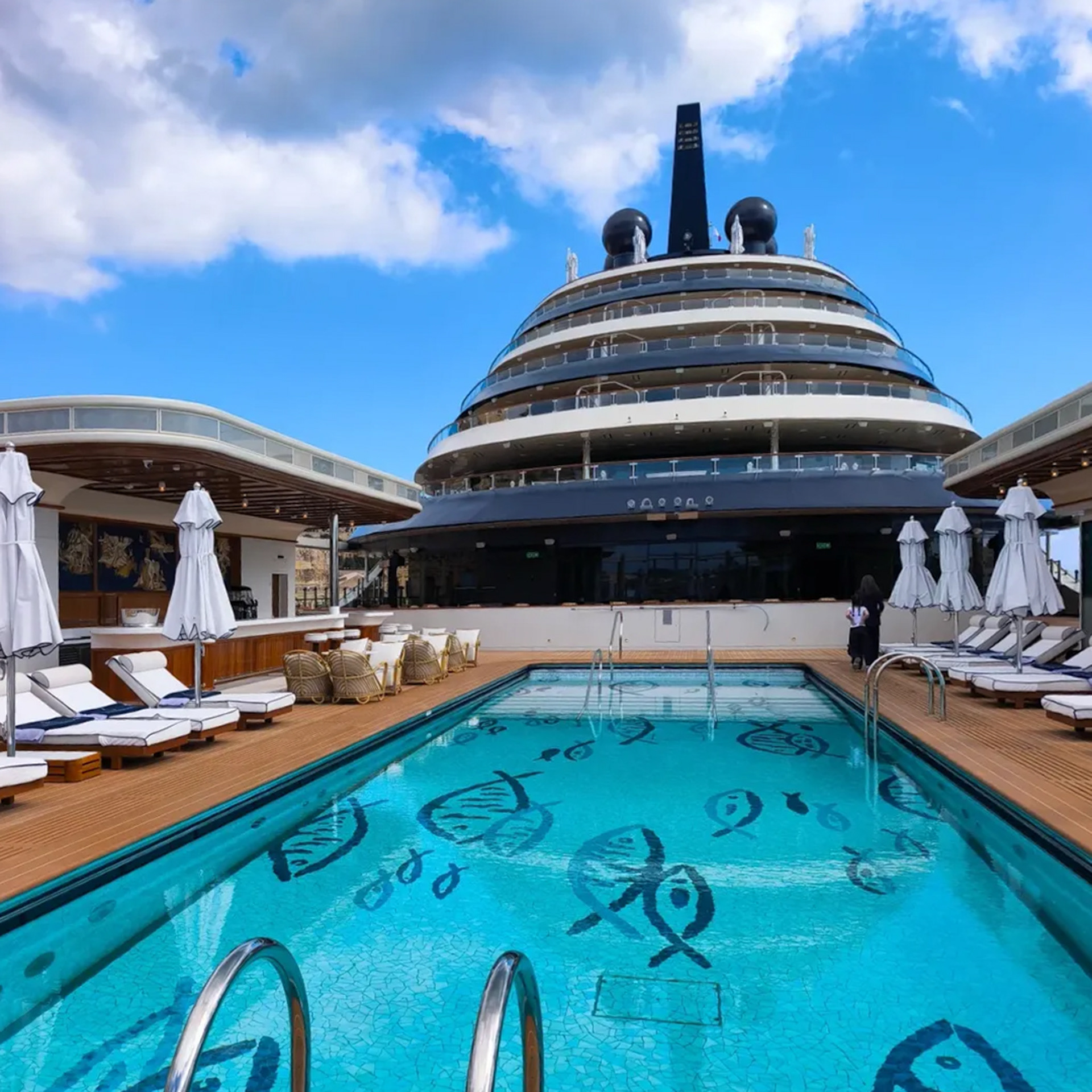 Four Seasons Yacht - Horizon Pool