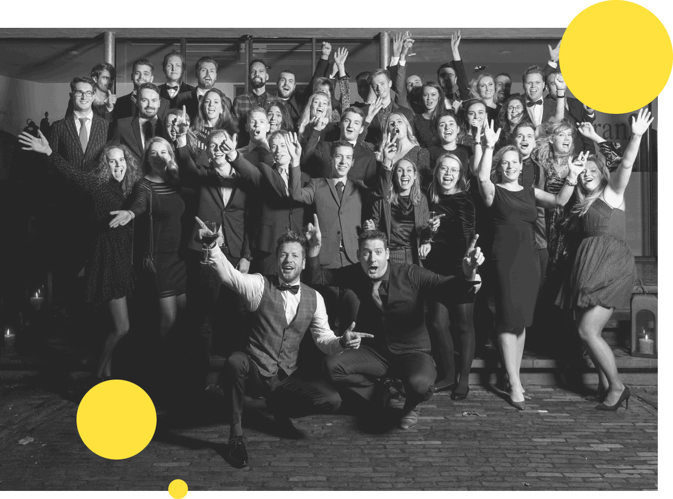 Medewerkers B2Design & BSBIP tijdens het kerstdiner