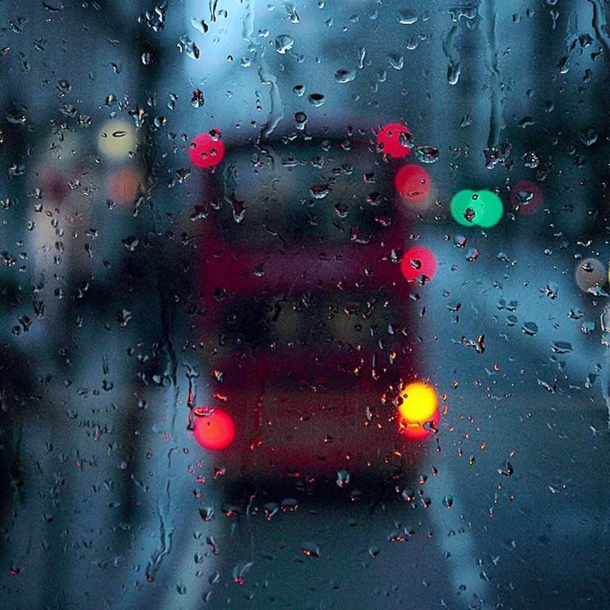 London rainy bus in the city