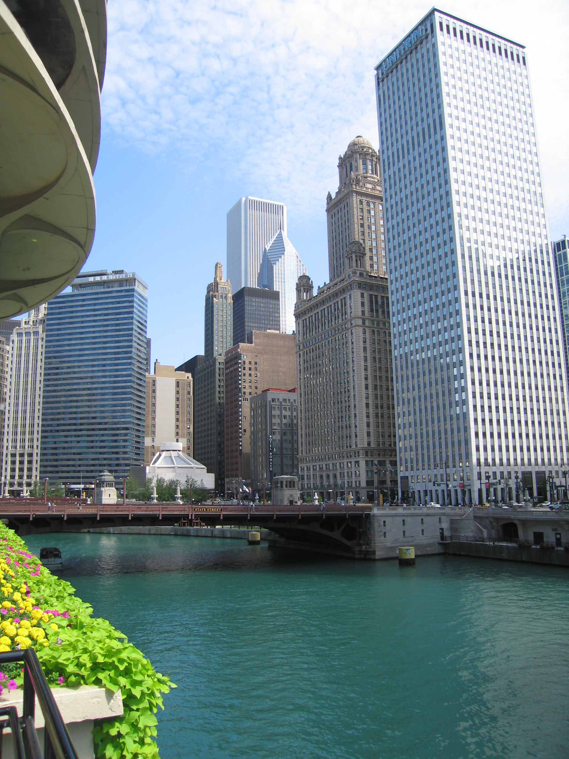 Murphy/Jahn Architects