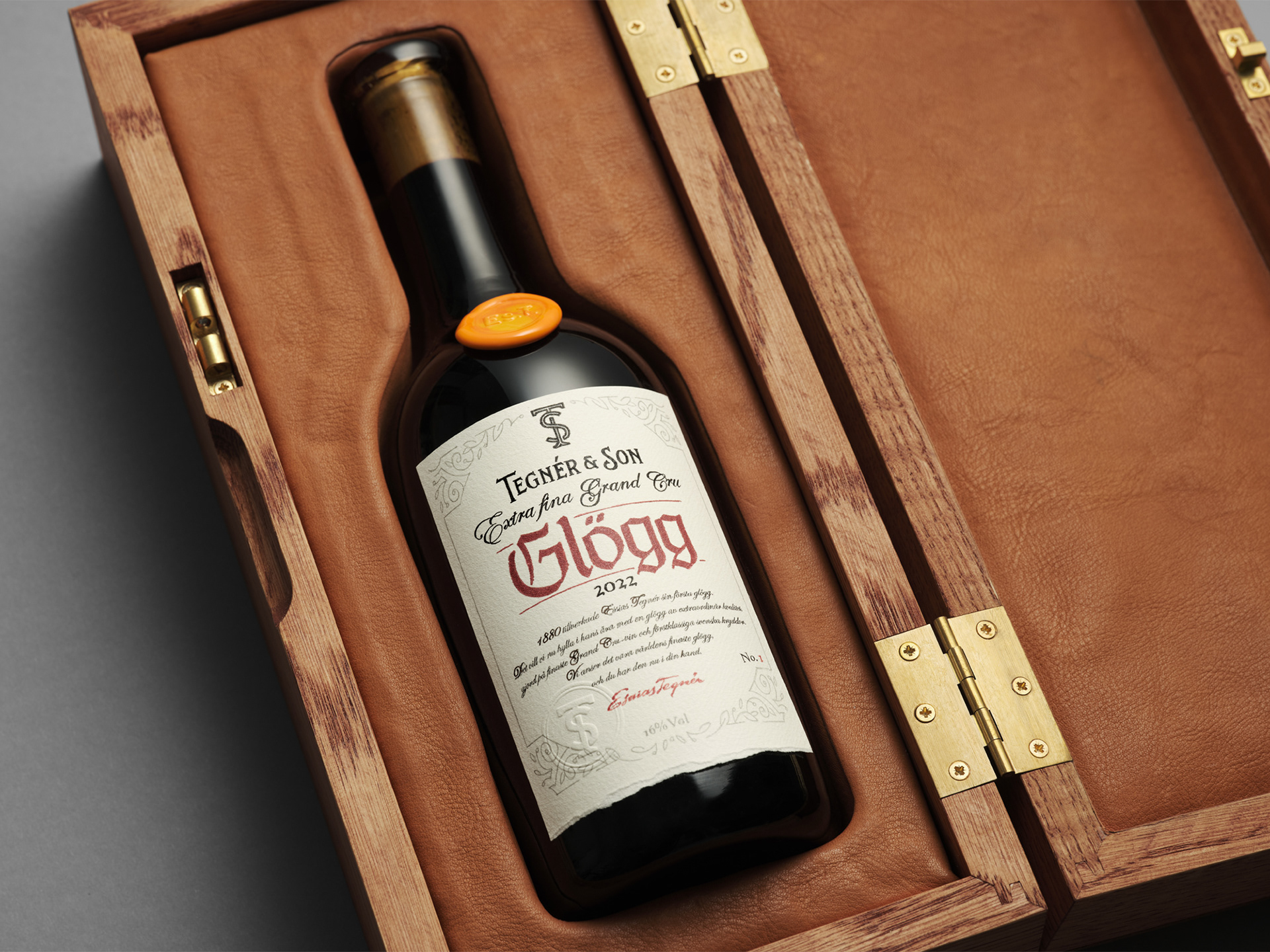 Reklambild för Tegner & Son glögg. Fotat i en studio och retuscherat för att framhäva detaljer och färger