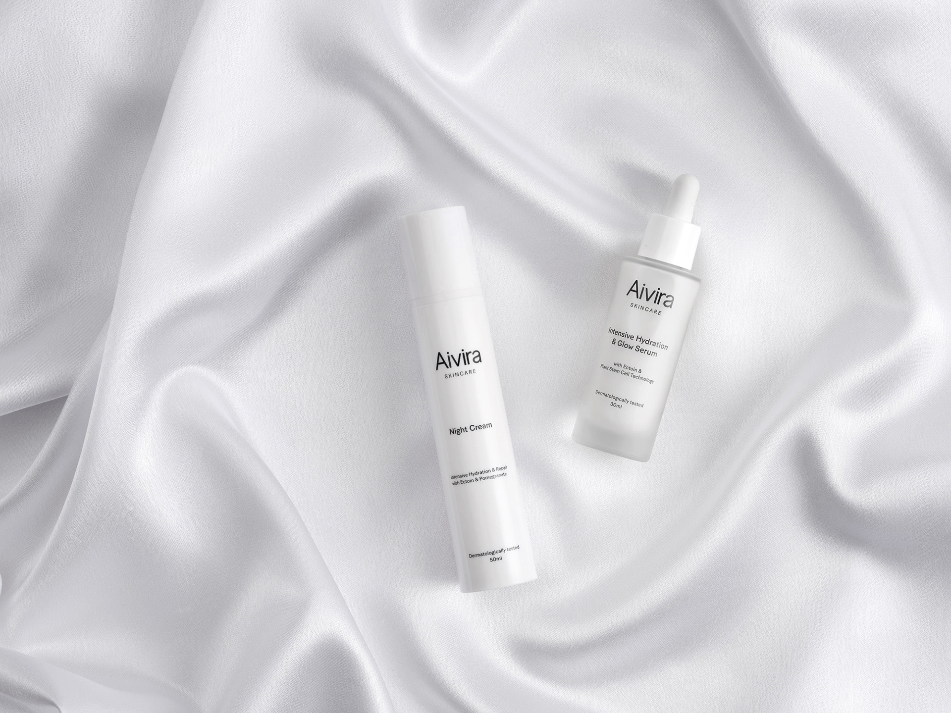 En bild på hudvårdsprodukter, högupplösta produktbilder fotad i studio och retuscherad för e-handel, bilden är anpassad för web för att hålla hög kvalitet och skärpa