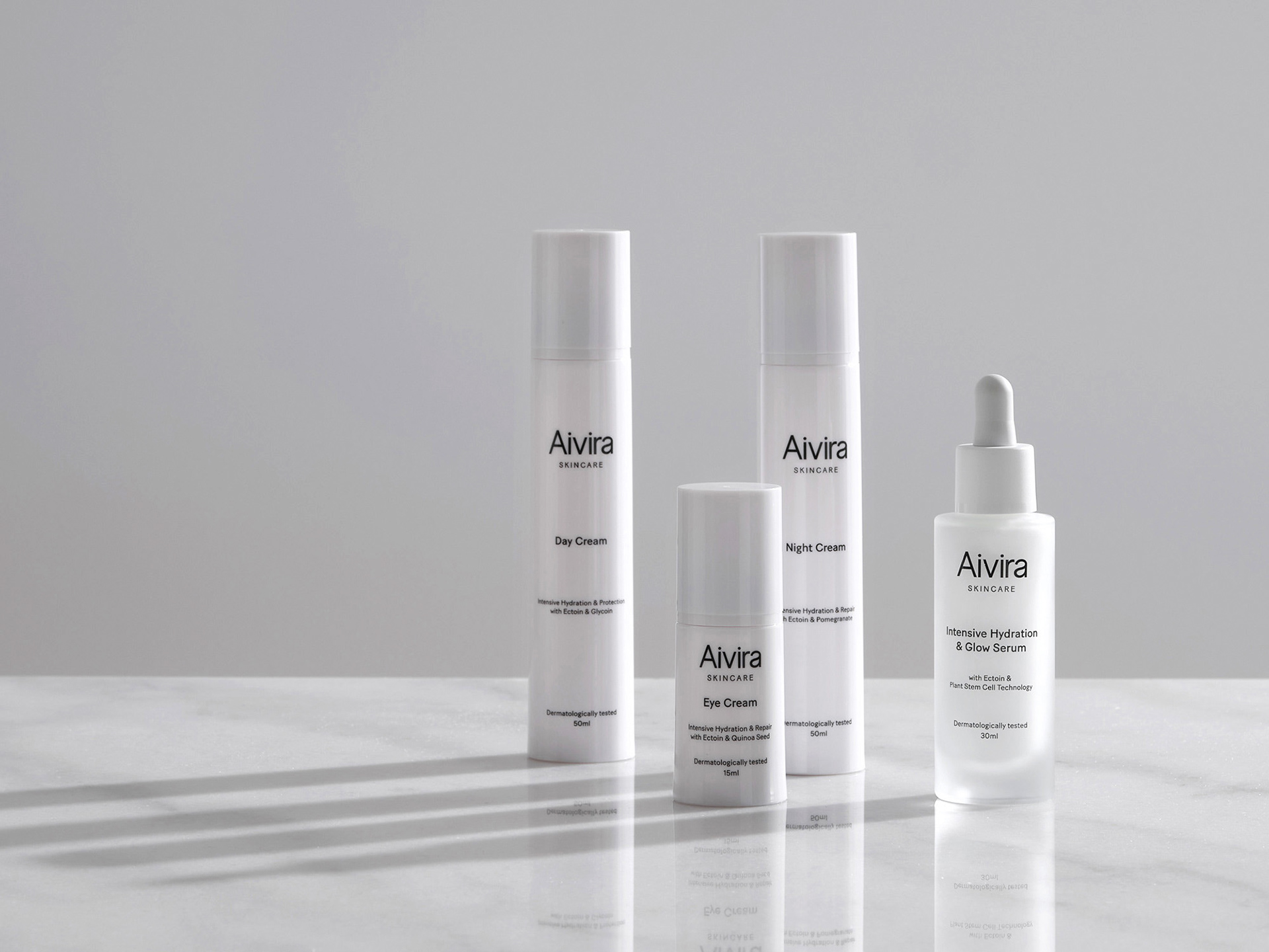 En bild på hudvårdsprodukter, högupplösta produktbilder fotad i studio och retuscherad för e-handel, bilden är anpassad för web för att hålla hög kvalitet och skärpa