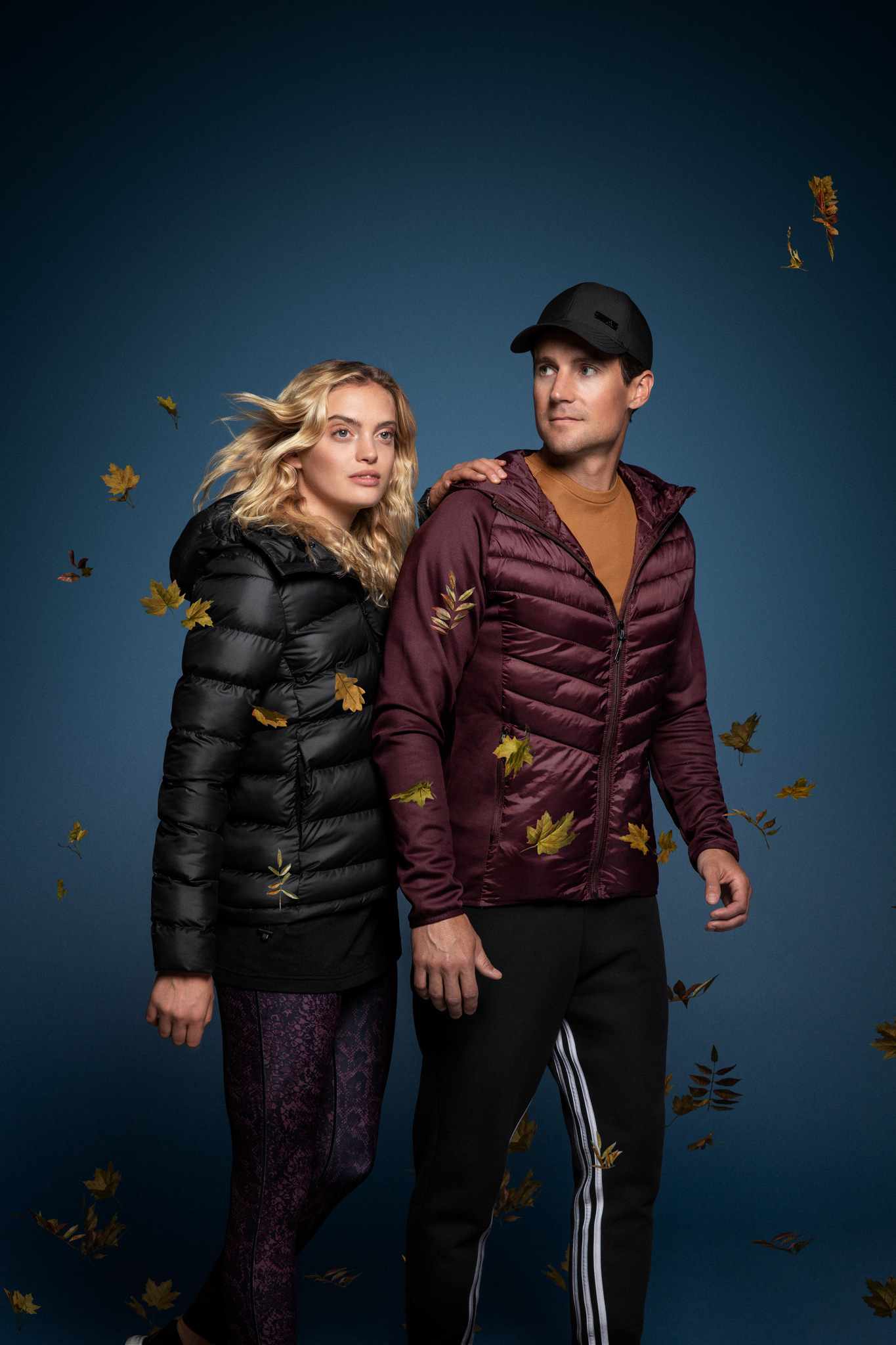 Porträtt fotat med blixtar på modeller som bär kläder från intersport.