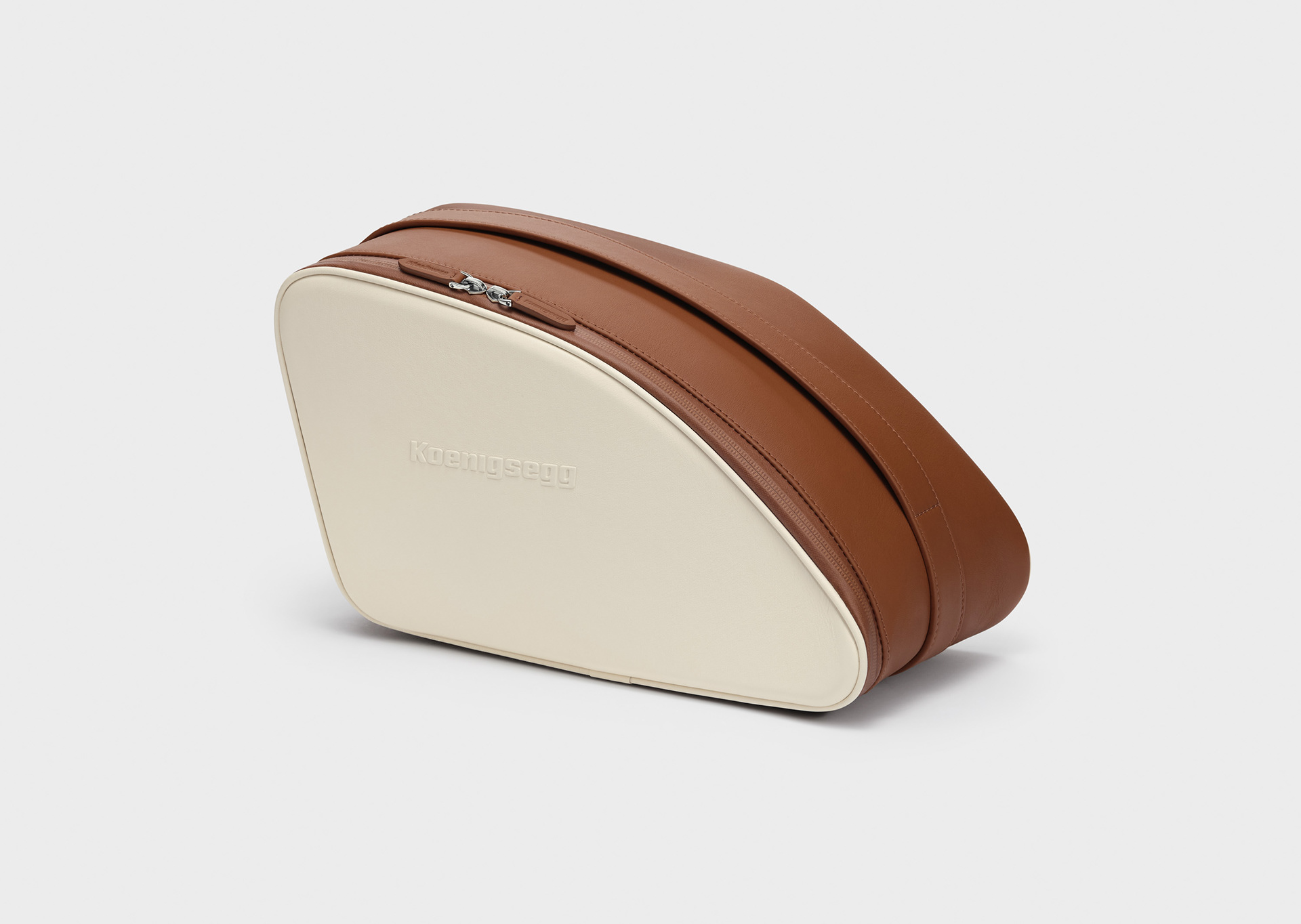 Exklusiva produktbilder på Koenigseggs väskor