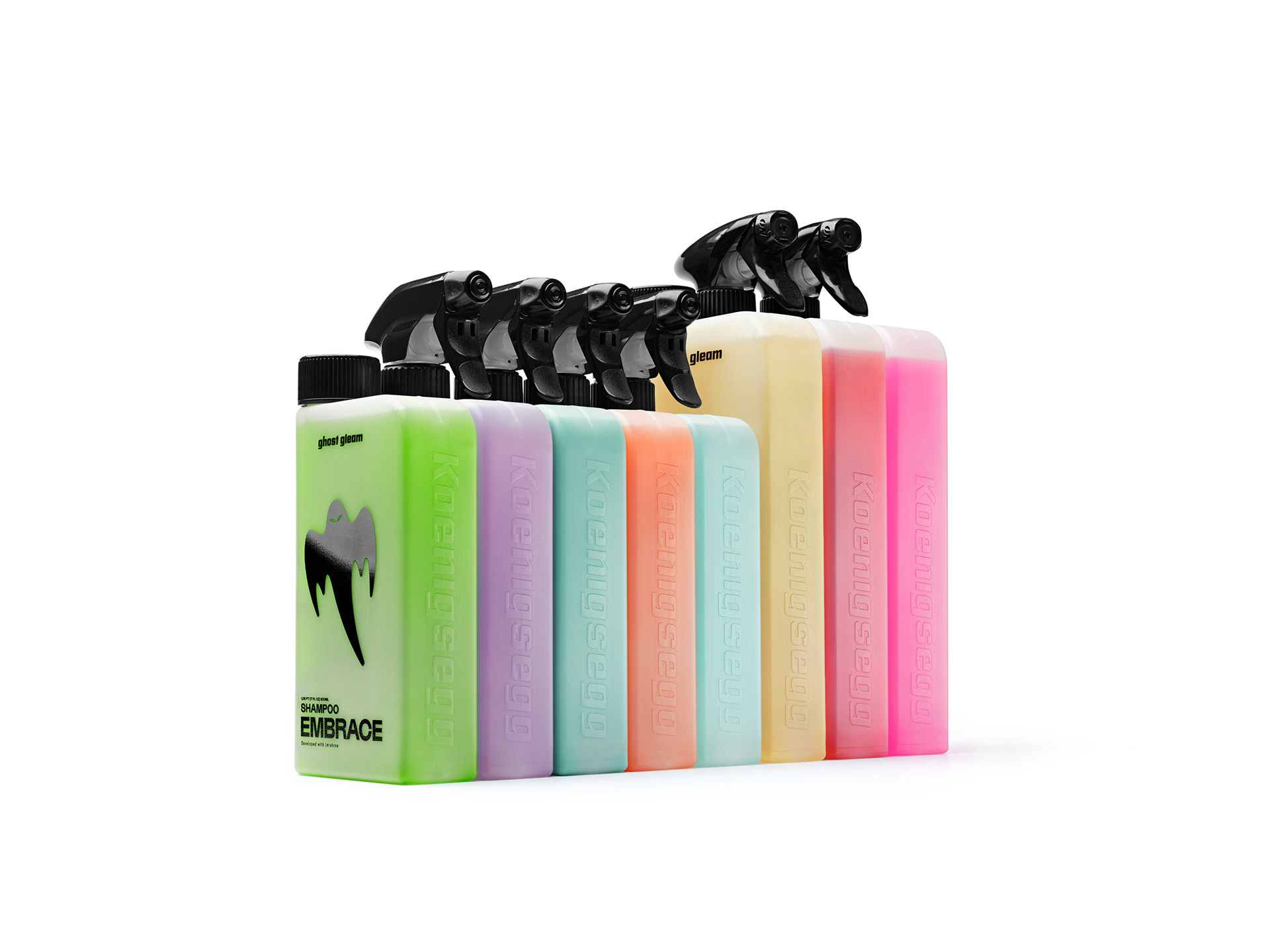 Produktbilder fotad i studio. Proffesionellt retuscherad för att framhäva korrekta färger och glans