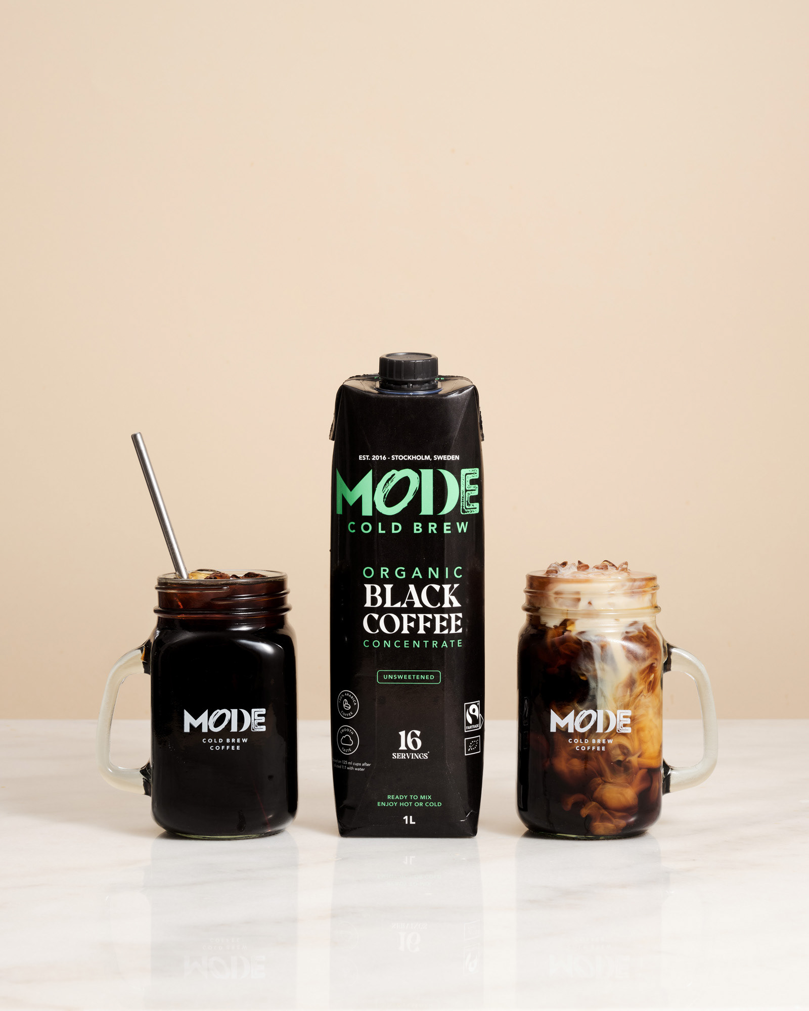 En bild på en kaffe, högupplösta produktbild fotad i studio och retuscherad för e-handel, bilden är anpassad för web för att hålla hög kvalitet och skärpa