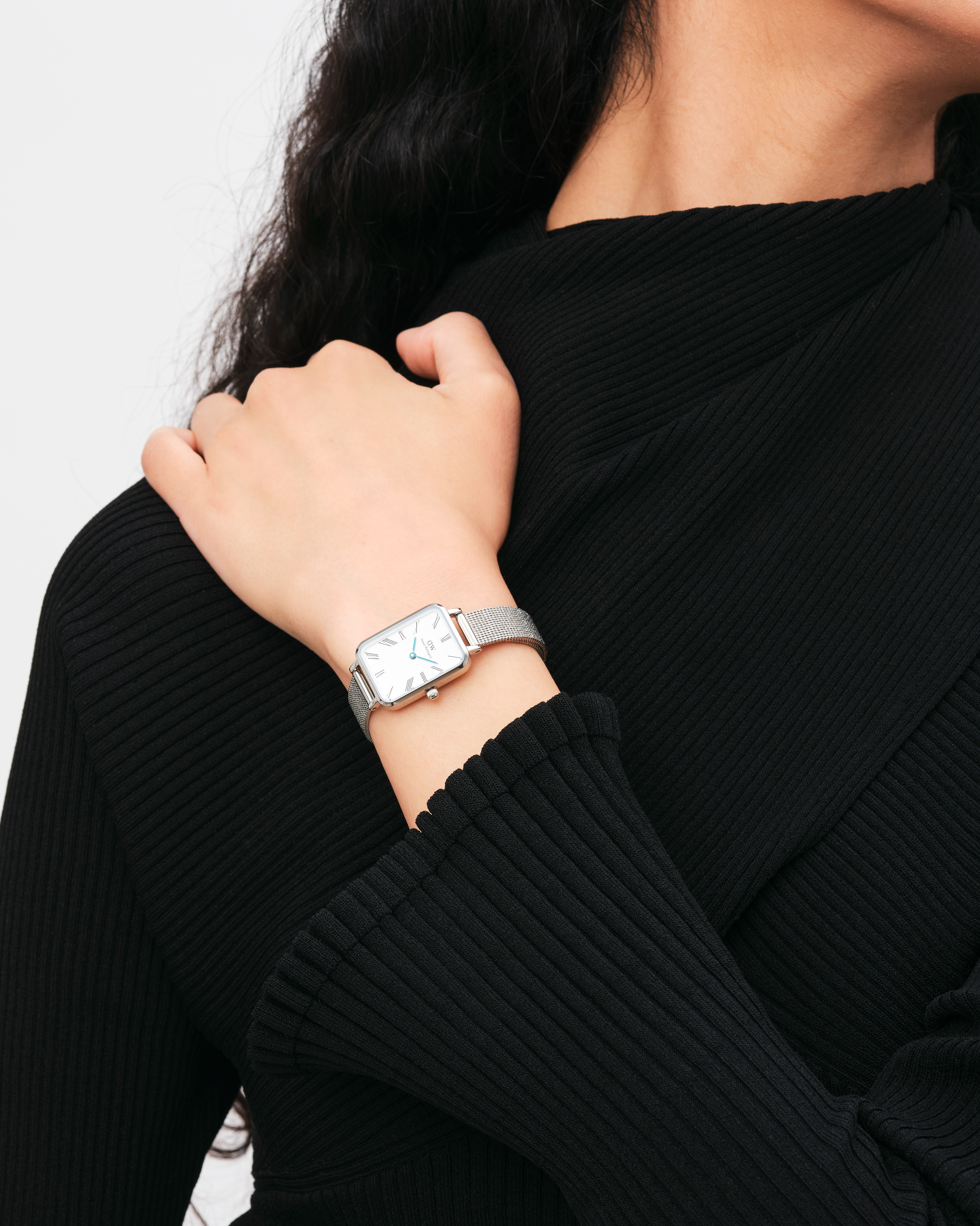 Modellbilder för klockmärket Daniel Wellington. Bilderna är fotade i en studio med fokus på klockorna