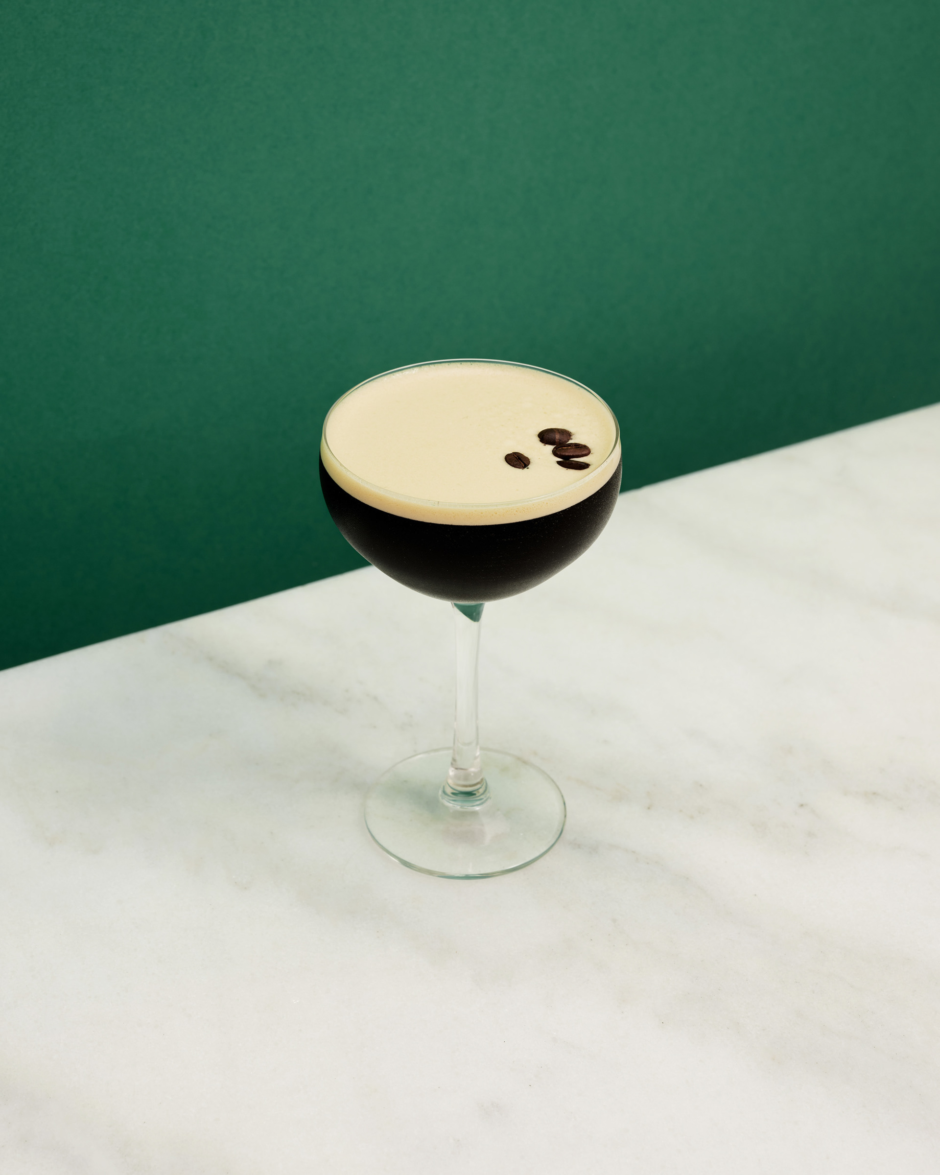 En bild på kaffedrink, högupplösta produktbilder fotad i studio och retuscherad för e-handel, bilden är anpassad för web för att hålla hög kvalitet och skärpa